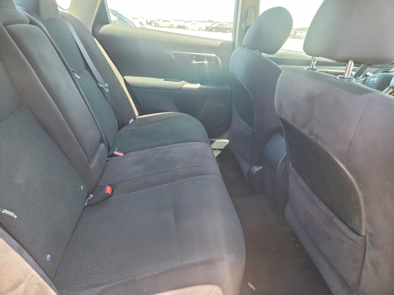 2014 Nissan Altima 2.5 Sv Silver vin: 1N4AL3AP8EN235321