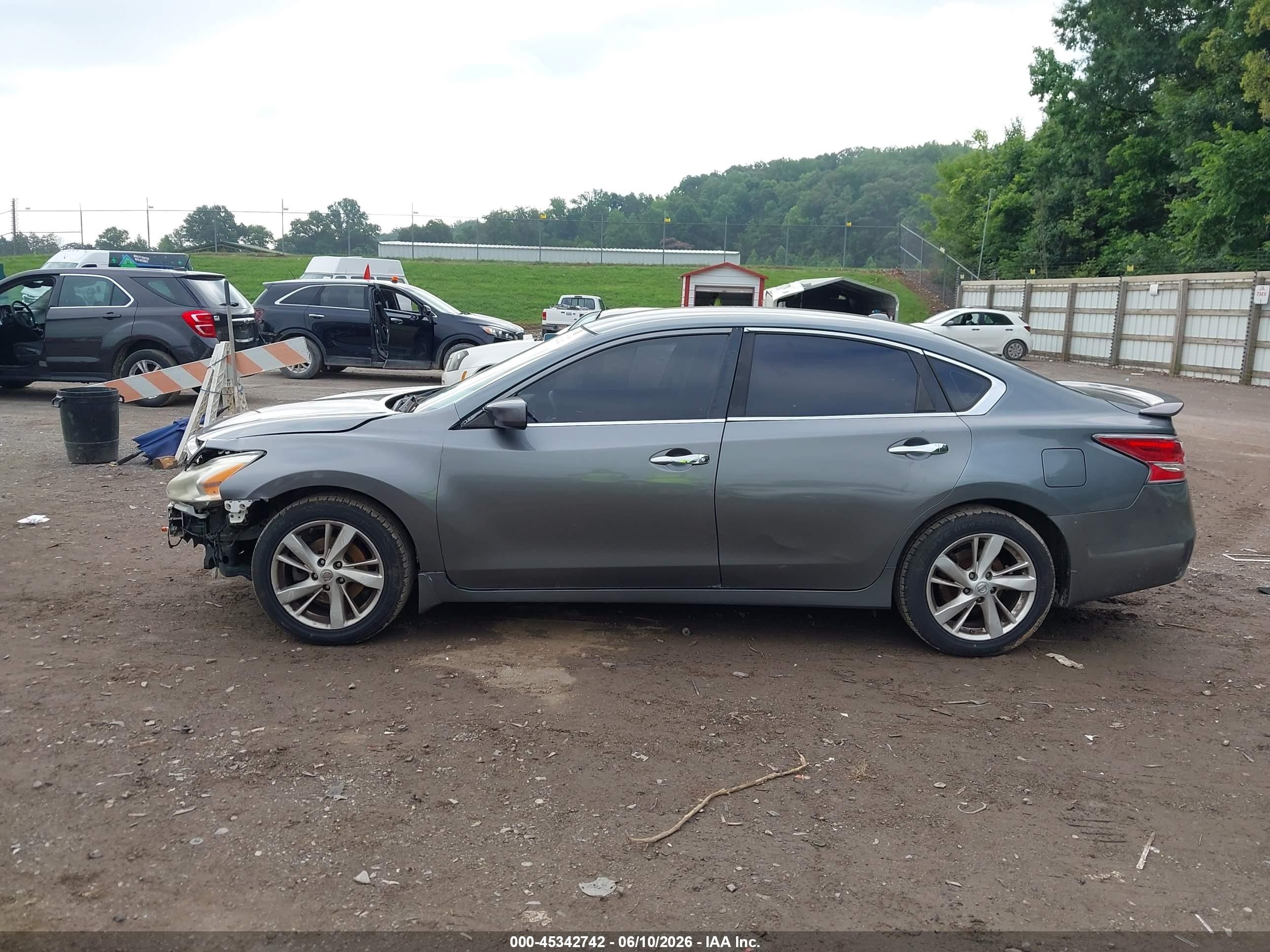 2014 Nissan Altima 2.5 Sv Gray vin: 1N4AL3AP8EN235951