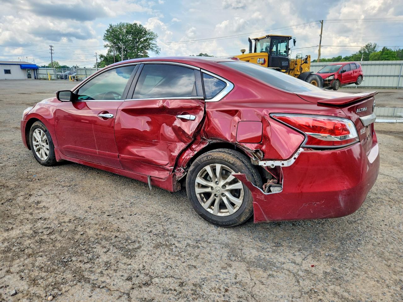 2014 Nissan Altima 2.5 S Red vin: 1N4AL3AP8EN239899