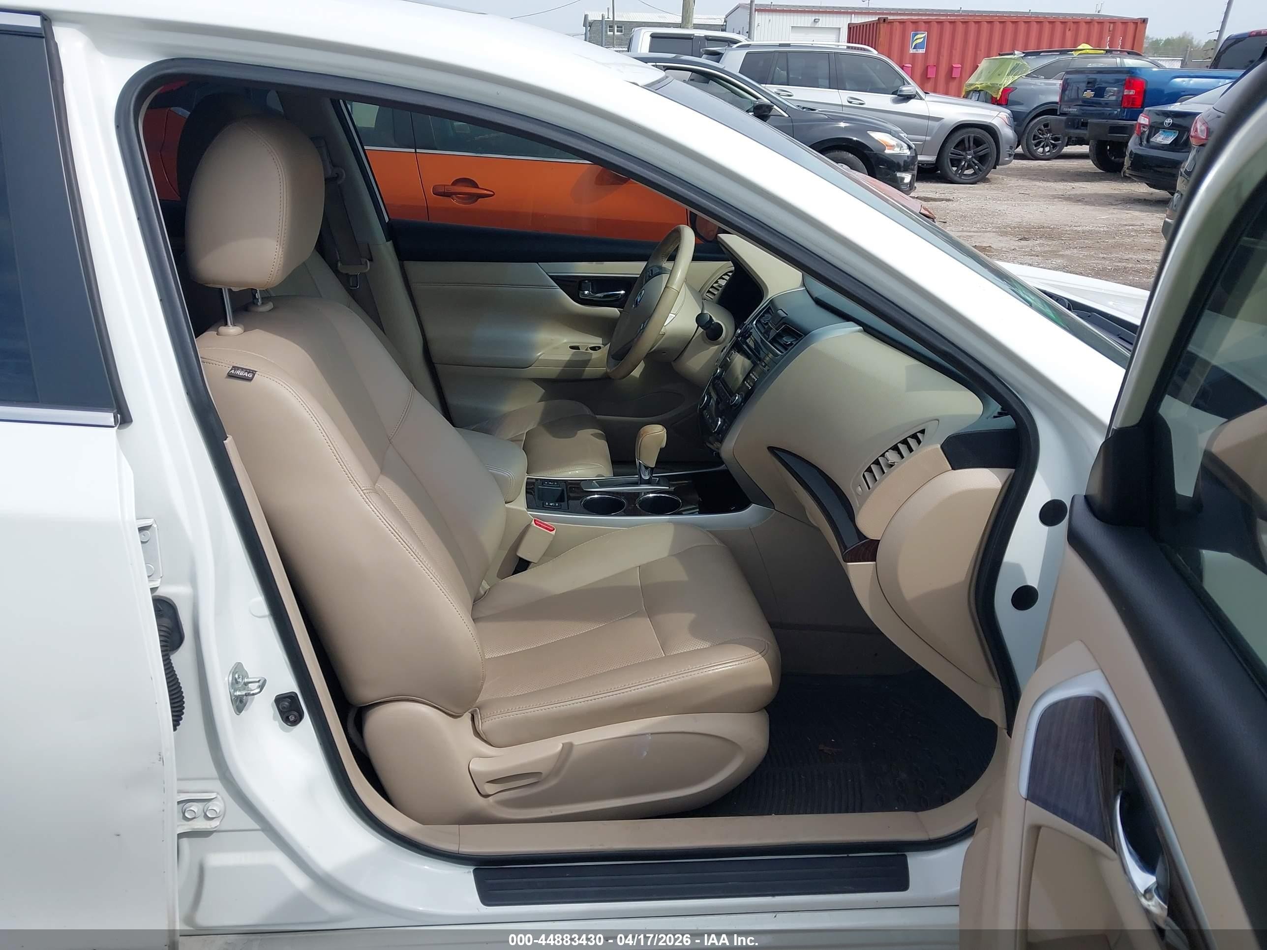 2014 Nissan Altima 2.5 Sl White vin: 1N4AL3AP8EN241510