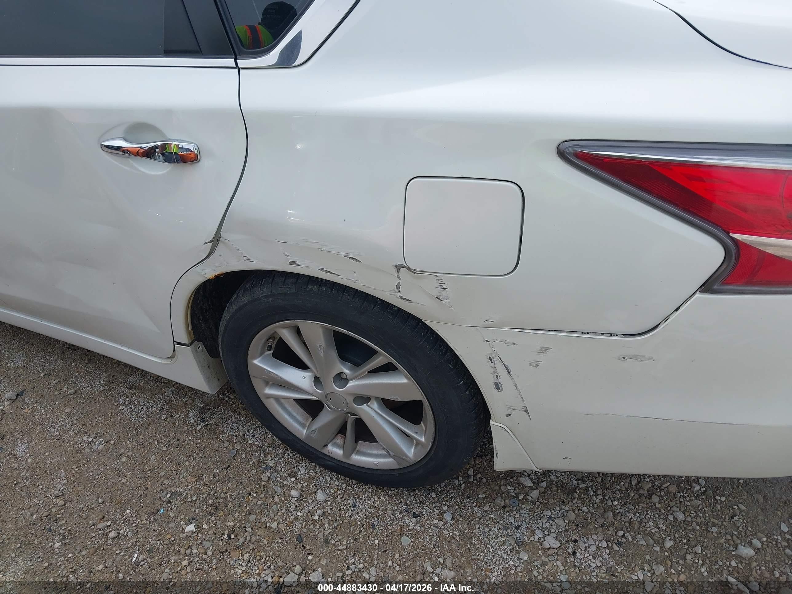 2014 Nissan Altima 2.5 Sl White vin: 1N4AL3AP8EN241510