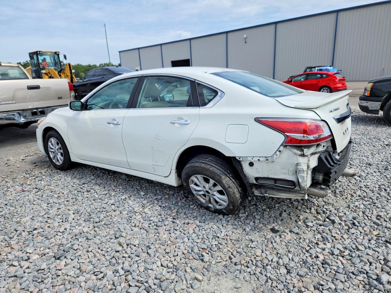 2014 Nissan Altima 2.5 S White vin: 1N4AL3AP8EN247517
