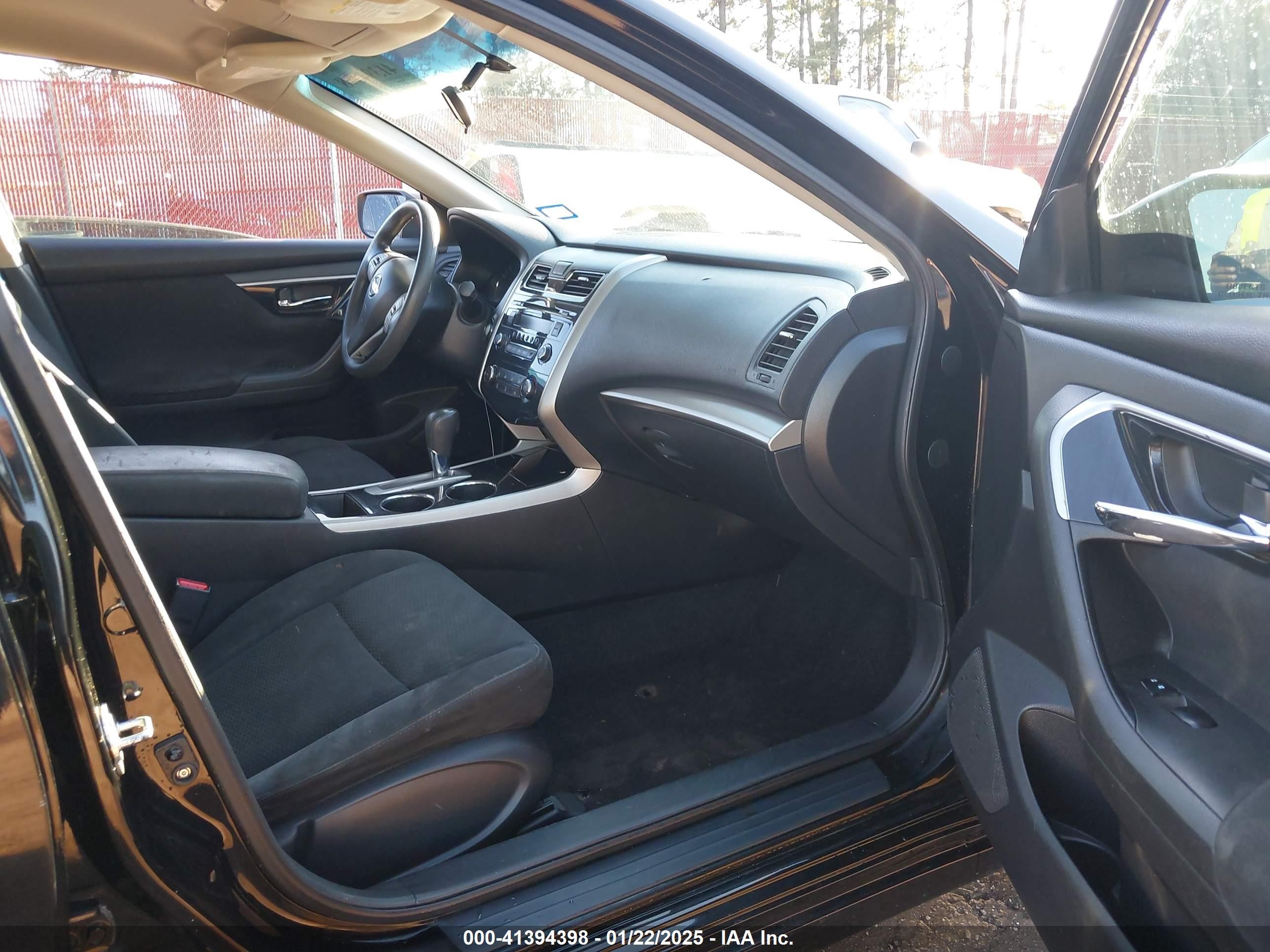2014 Nissan Altima 2.5 S Black vin: 1N4AL3AP8EN330137