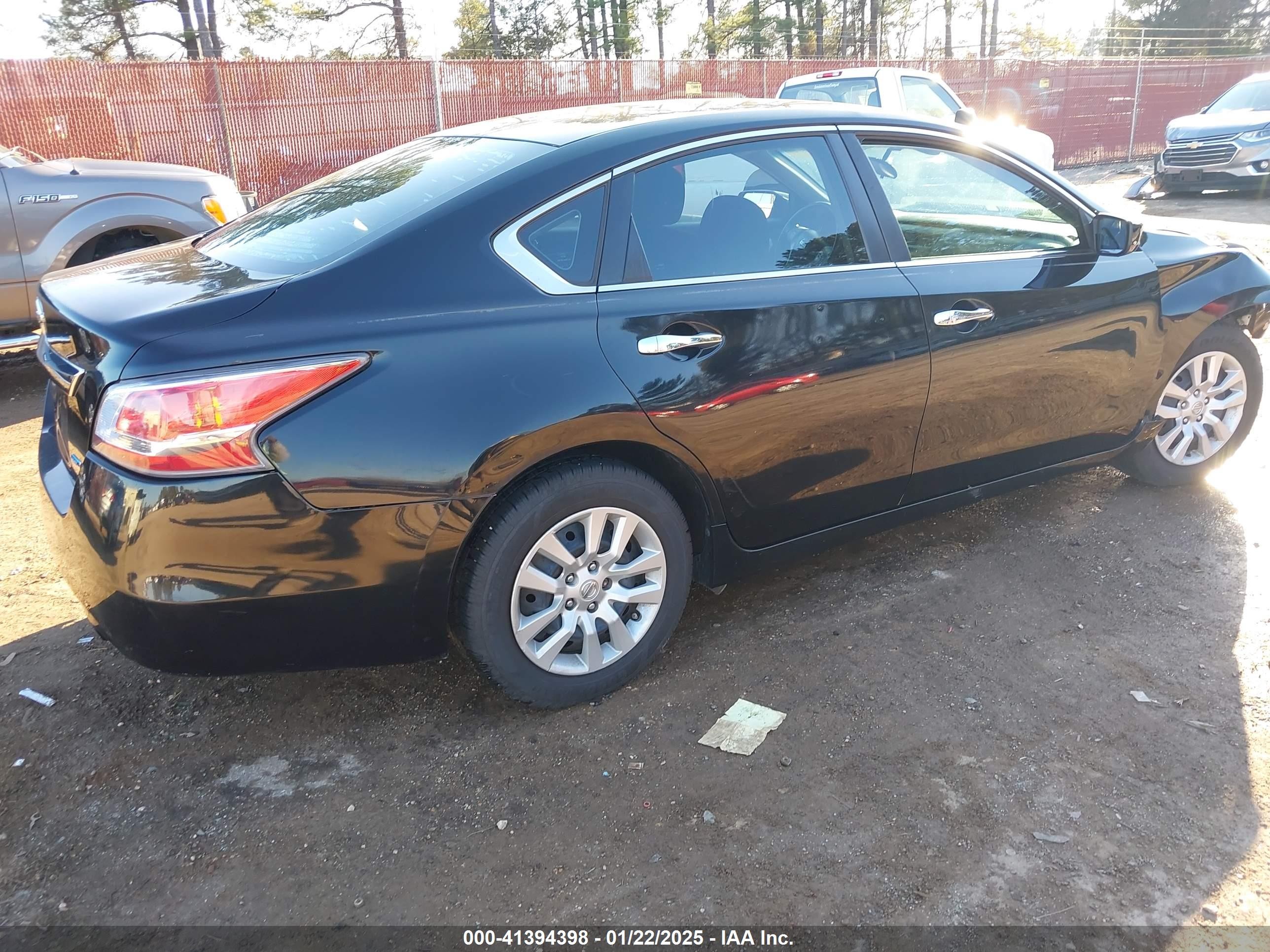 2014 Nissan Altima 2.5 S Black vin: 1N4AL3AP8EN330137