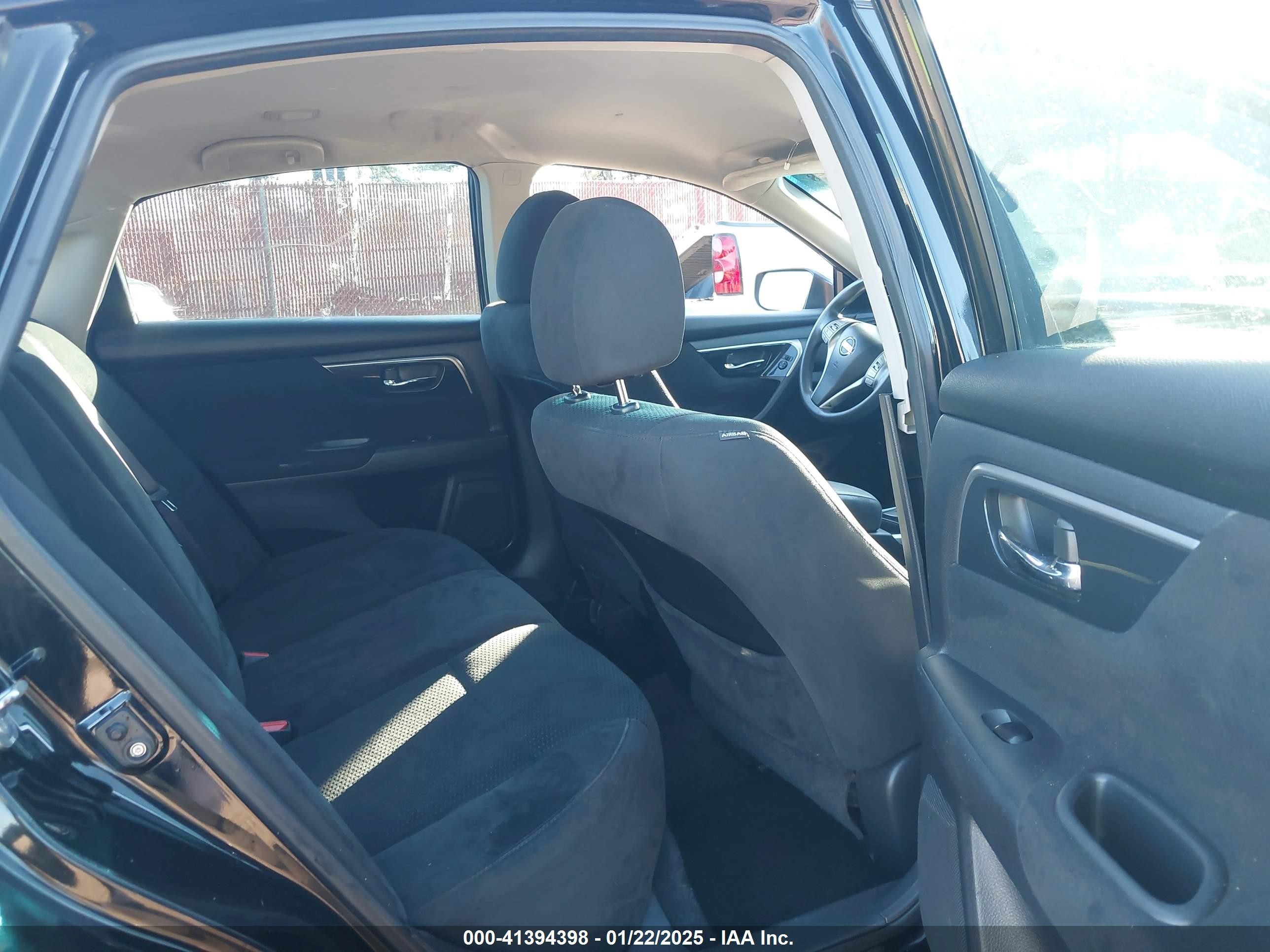 2014 Nissan Altima 2.5 S Black vin: 1N4AL3AP8EN330137