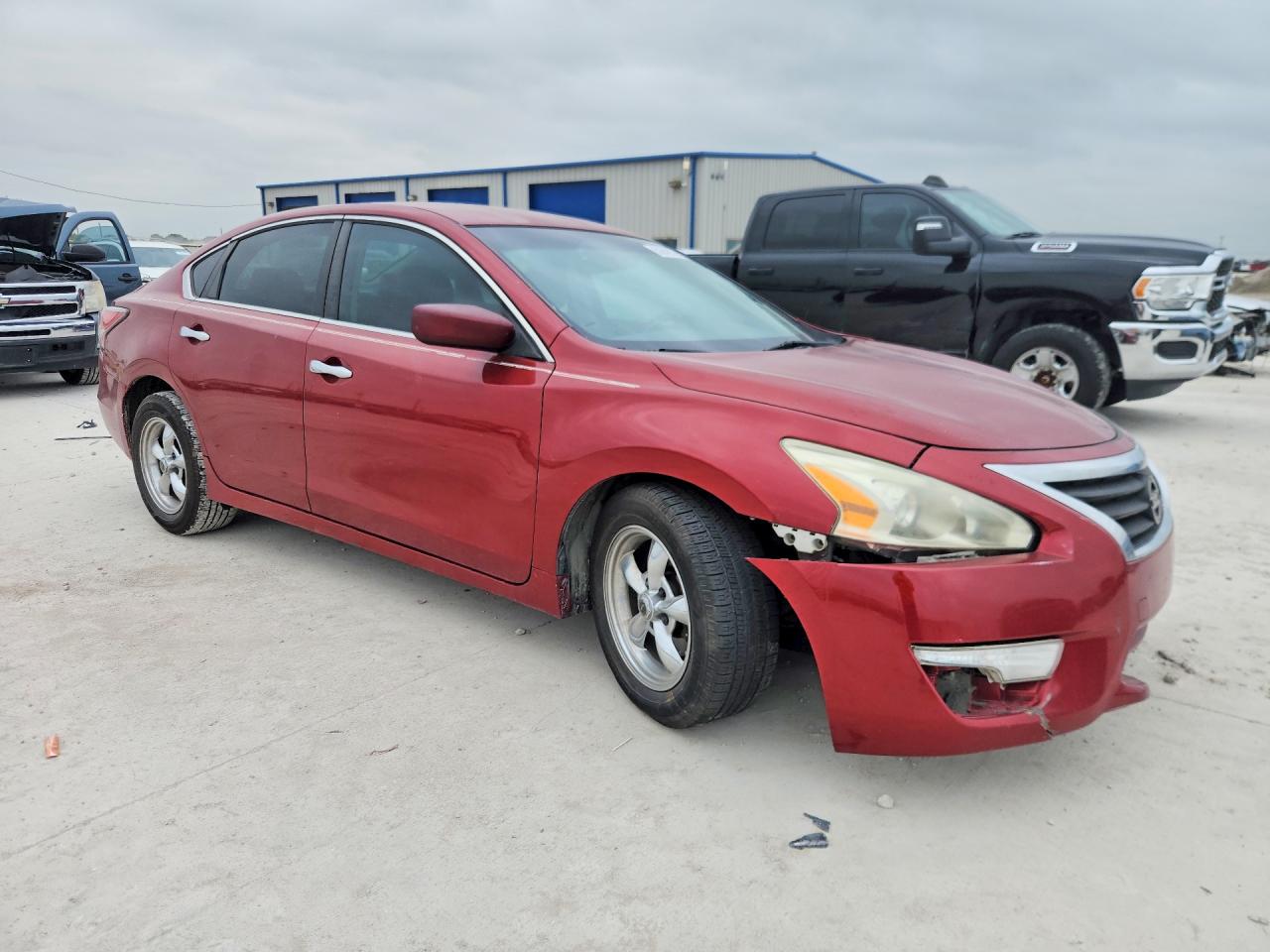 2014 Nissan Altima 2.5 S Red vin: 1N4AL3AP8EN341008