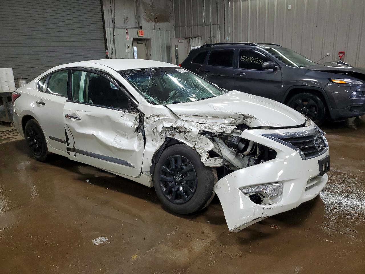 2014 Nissan Altima 2.5 S White vin: 1N4AL3AP8EN341669