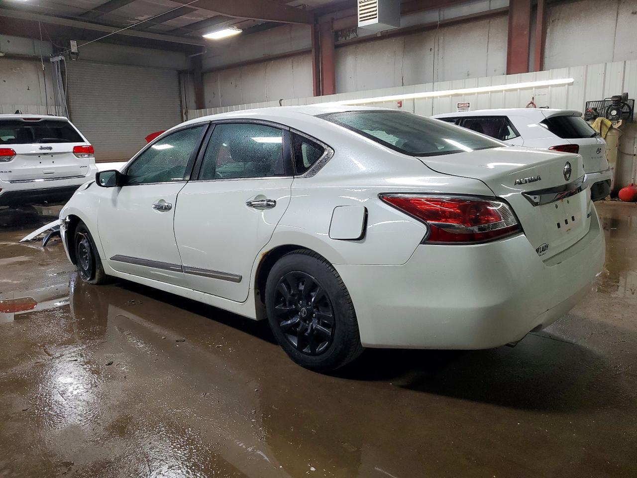2014 Nissan Altima 2.5 S White vin: 1N4AL3AP8EN341669