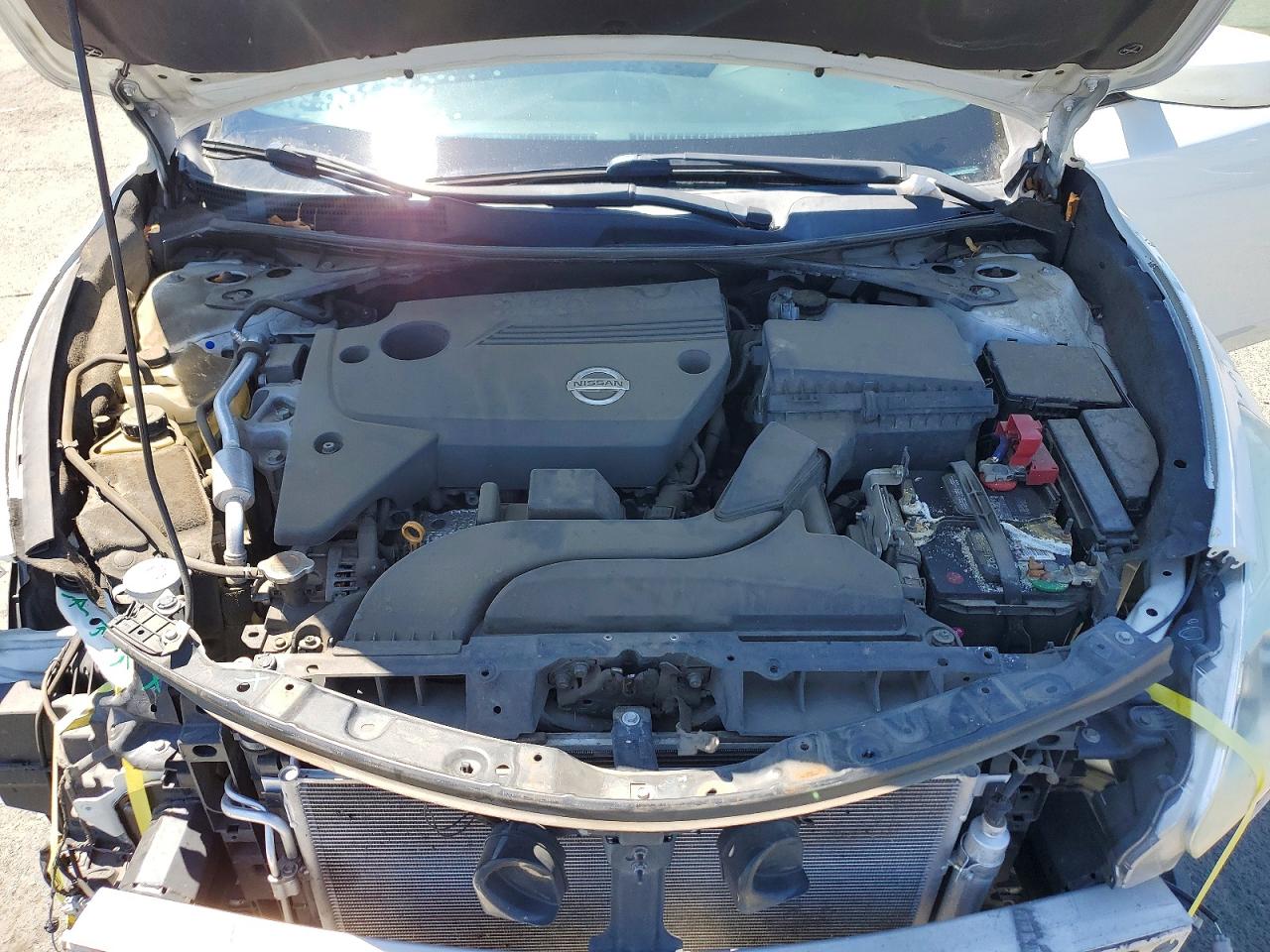 2014 Nissan Altima 2.5 S Белый vin: 1N4AL3AP8EN344510