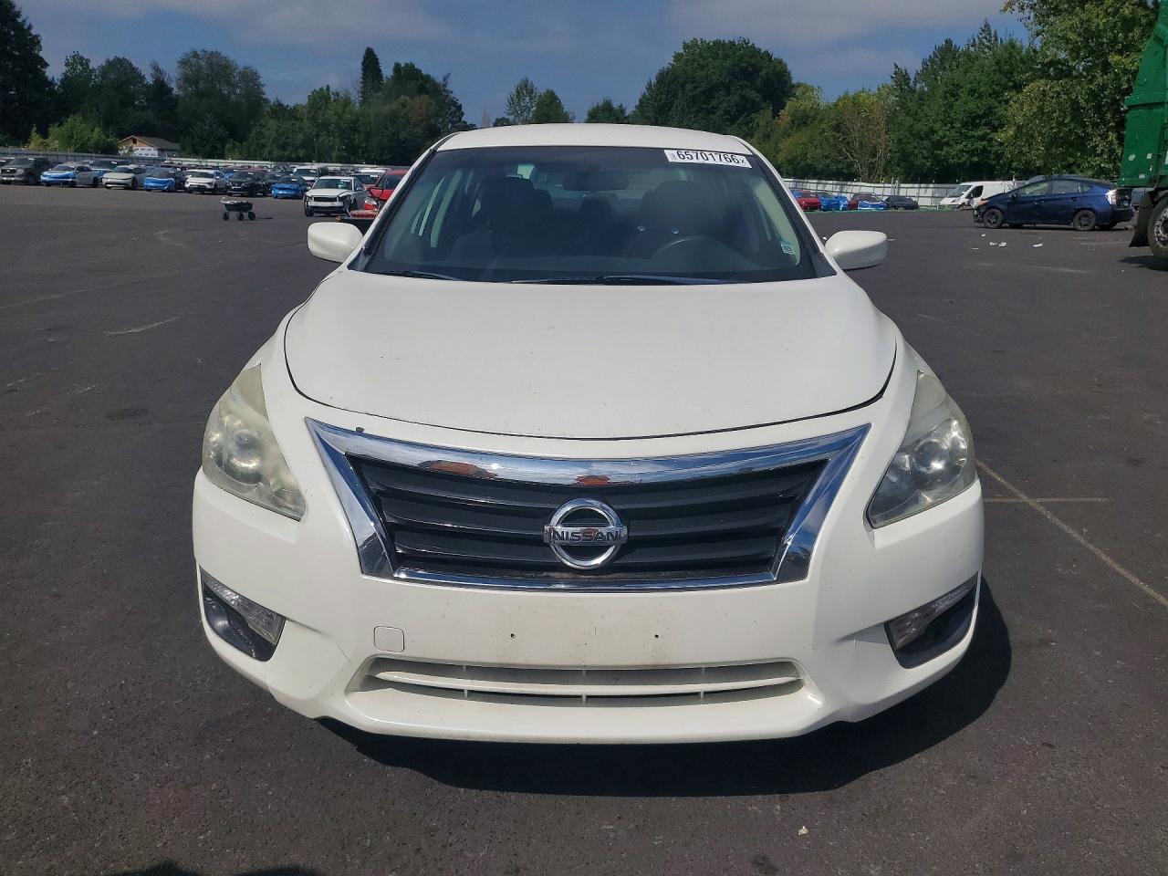 2014 Nissan Altima 2.5 S White vin: 1N4AL3AP8EN347228
