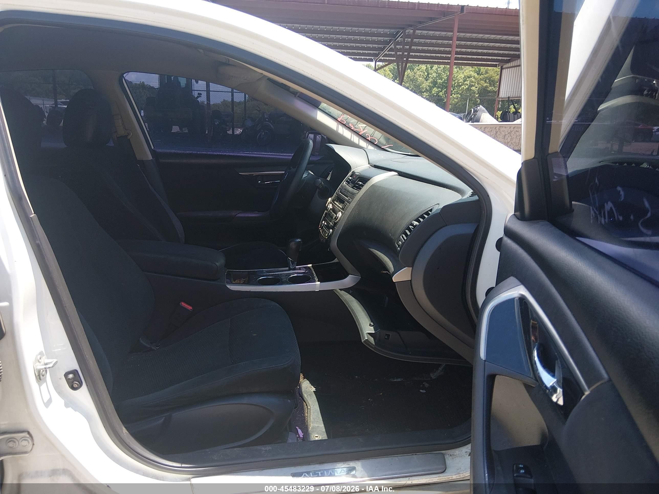 2014 Nissan Altima 2.5 S White vin: 1N4AL3AP8EN352056