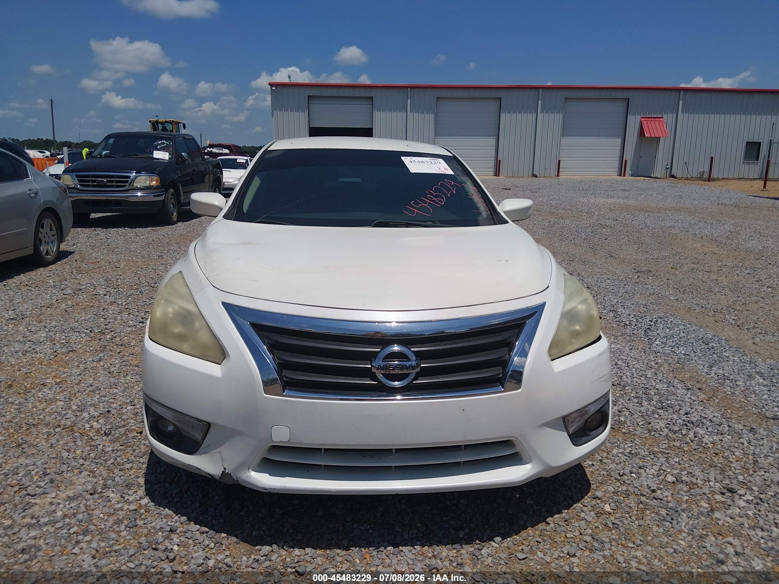 2014 Nissan Altima 2.5 S White vin: 1N4AL3AP8EN352056