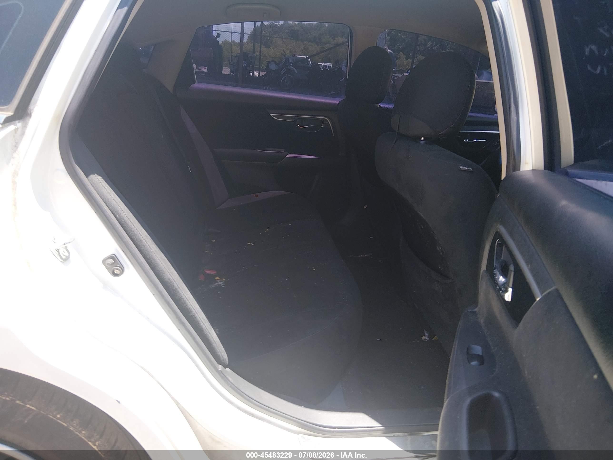 2014 Nissan Altima 2.5 S White vin: 1N4AL3AP8EN352056