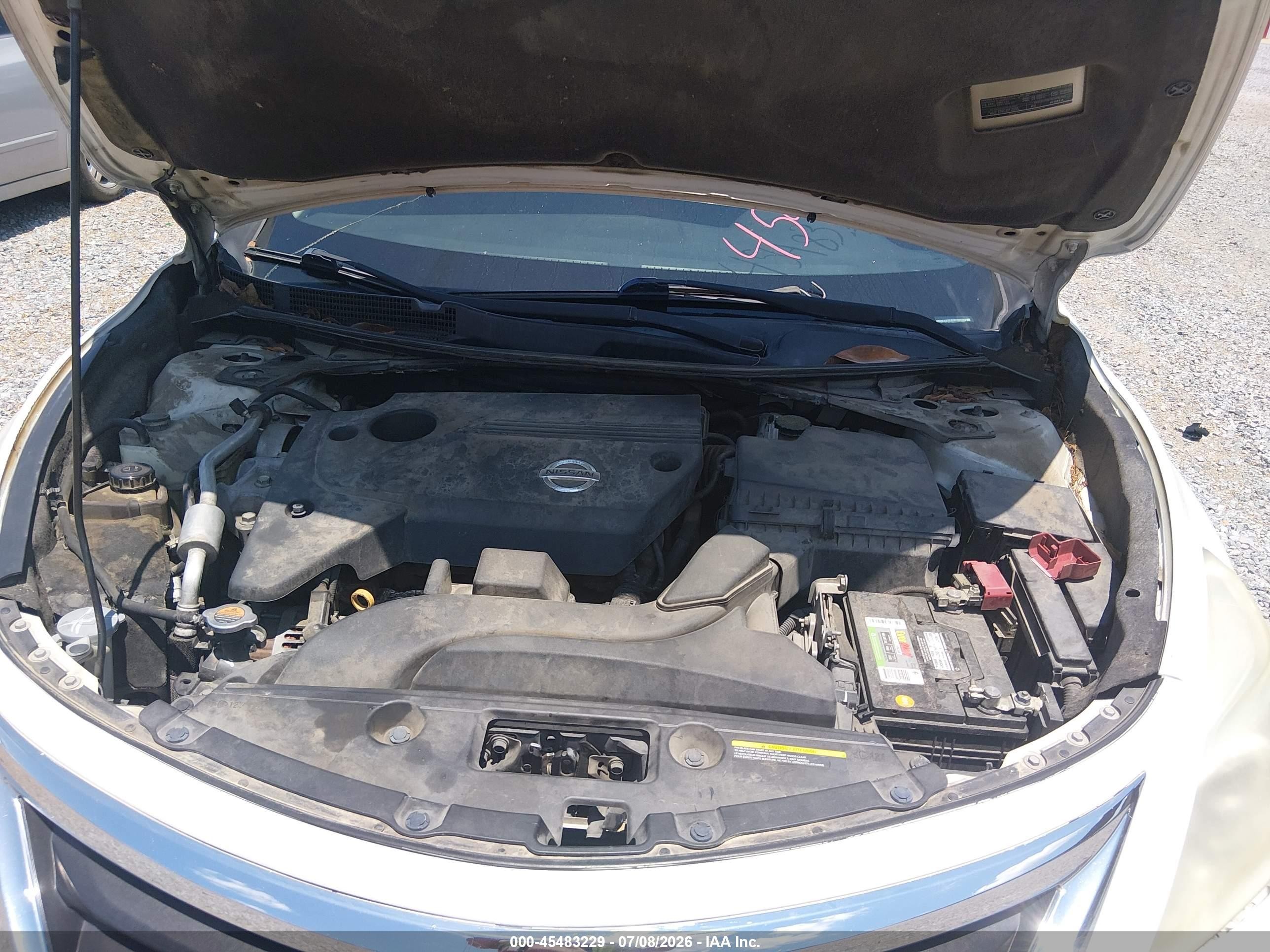 2014 Nissan Altima 2.5 S White vin: 1N4AL3AP8EN352056