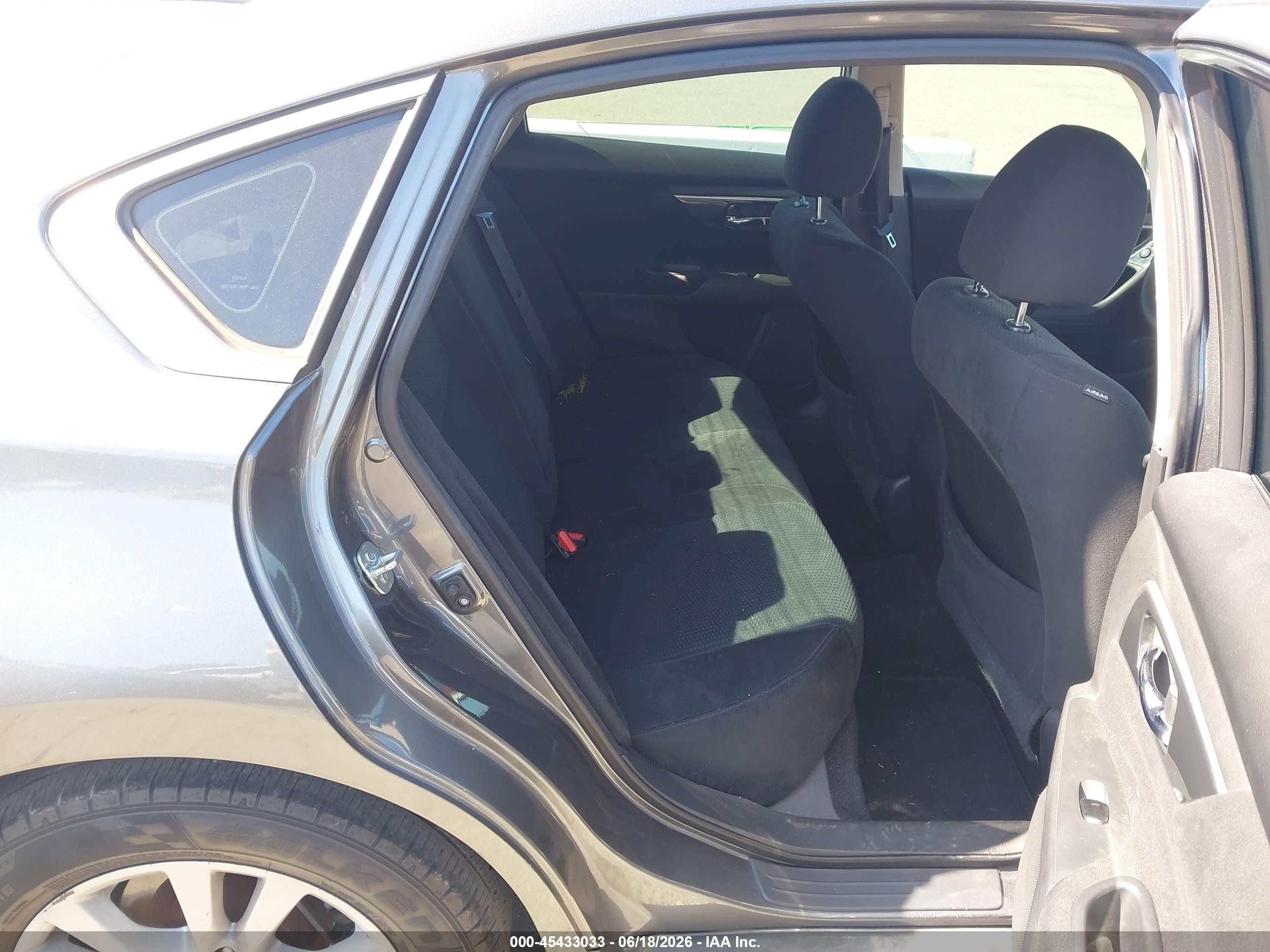 2014 Nissan Altima 2.5 S Gray vin: 1N4AL3AP8EN356298