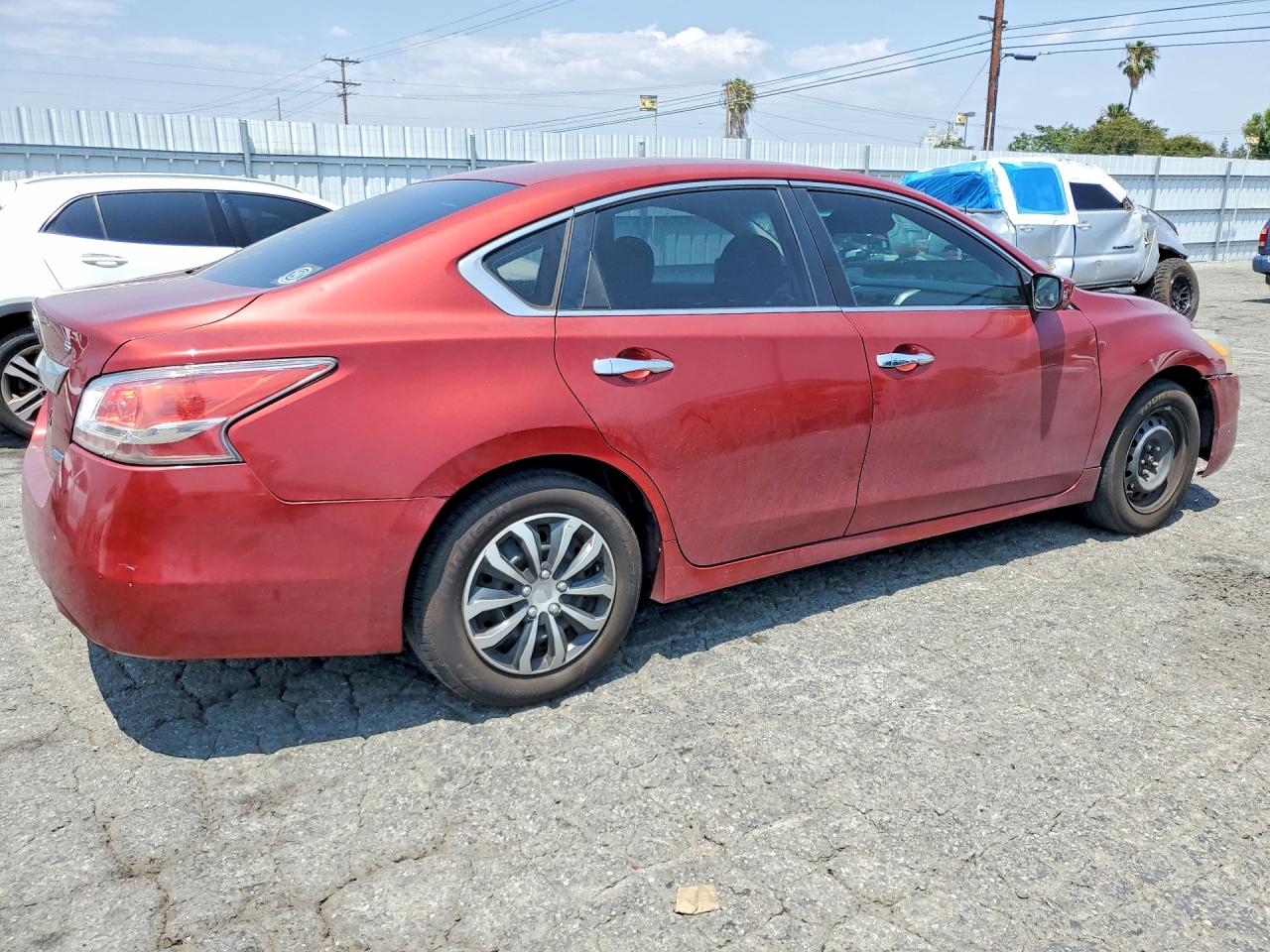 2014 Nissan Altima 2.5 S Red vin: 1N4AL3AP8EN359170