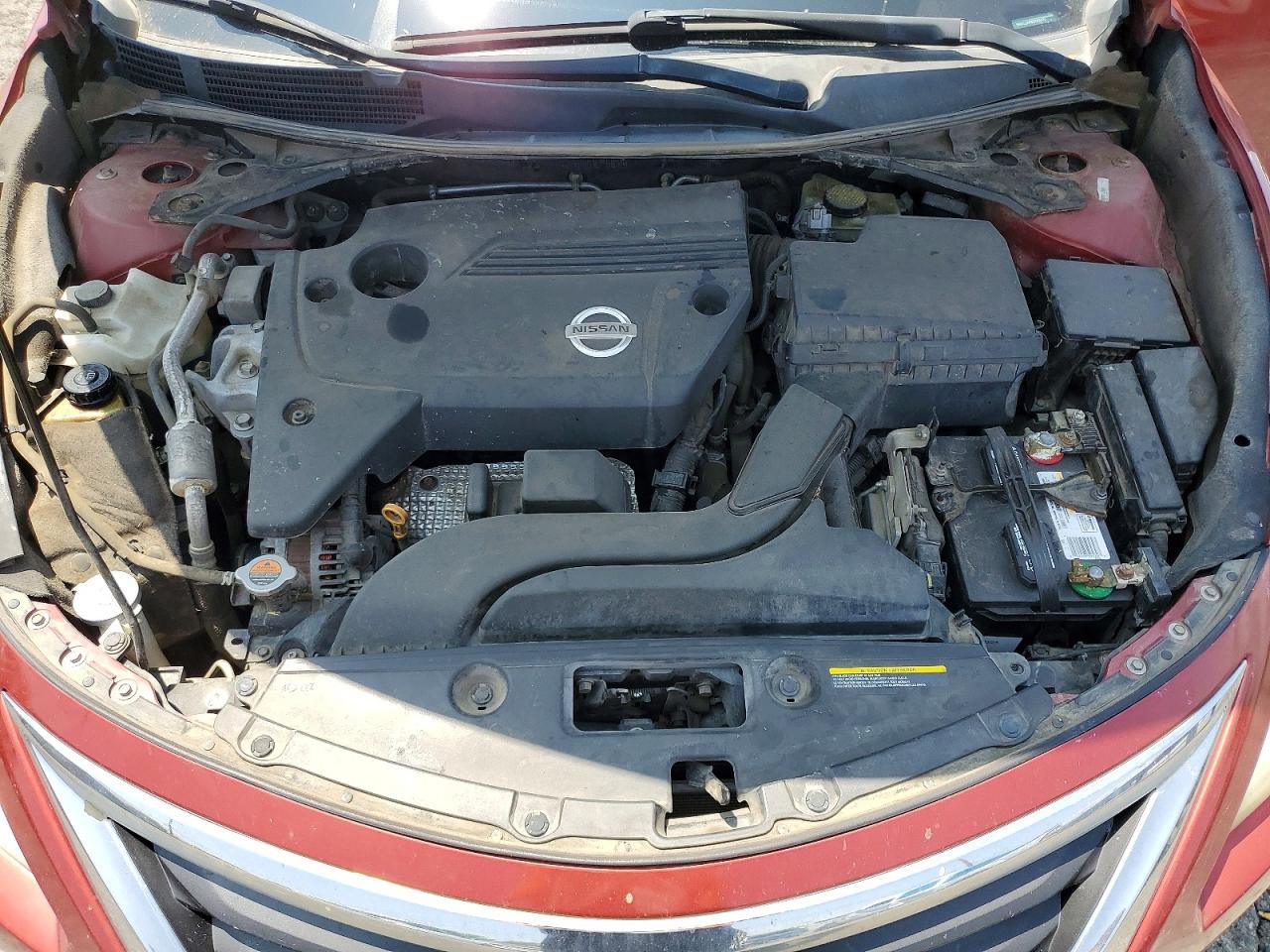 2014 Nissan Altima 2.5 S Red vin: 1N4AL3AP8EN359170