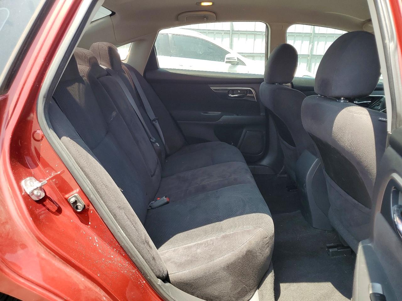 2014 Nissan Altima 2.5 S Red vin: 1N4AL3AP8EN359170