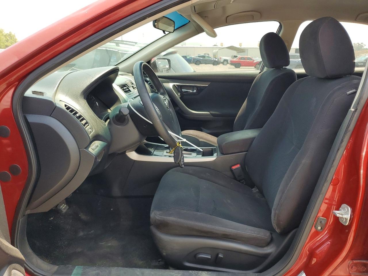 2014 Nissan Altima 2.5 S Red vin: 1N4AL3AP8EN359170
