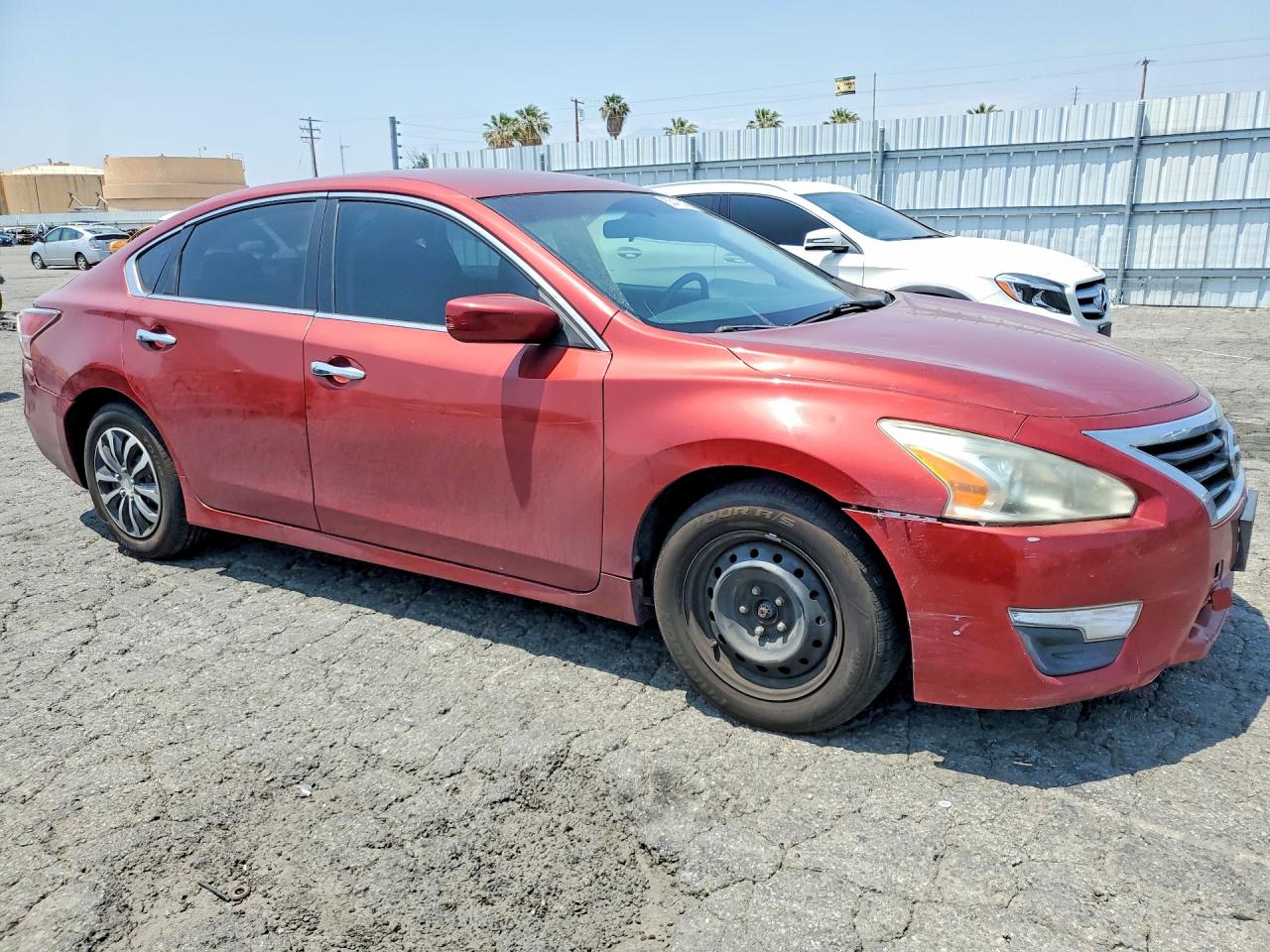 2014 Nissan Altima 2.5 S Red vin: 1N4AL3AP8EN359170