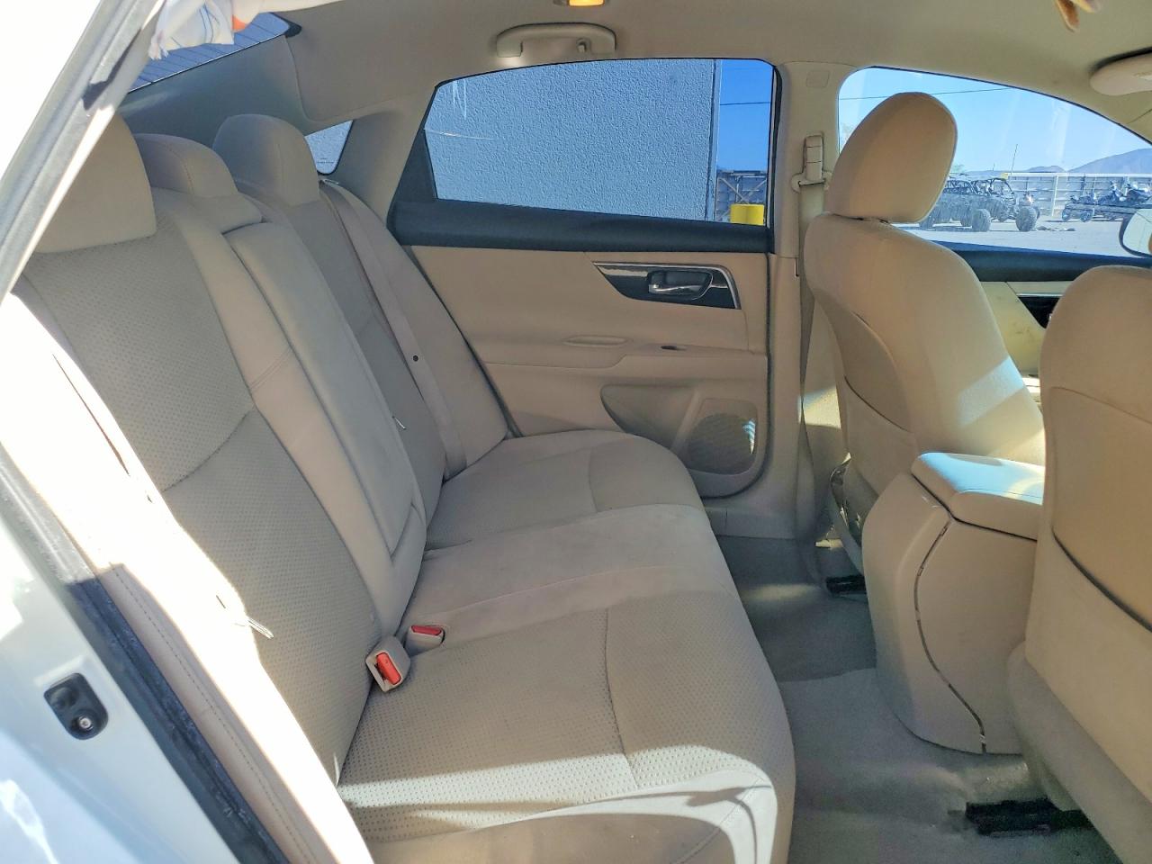 2014 Nissan Altima 2.5 S White vin: 1N4AL3AP8EN366099