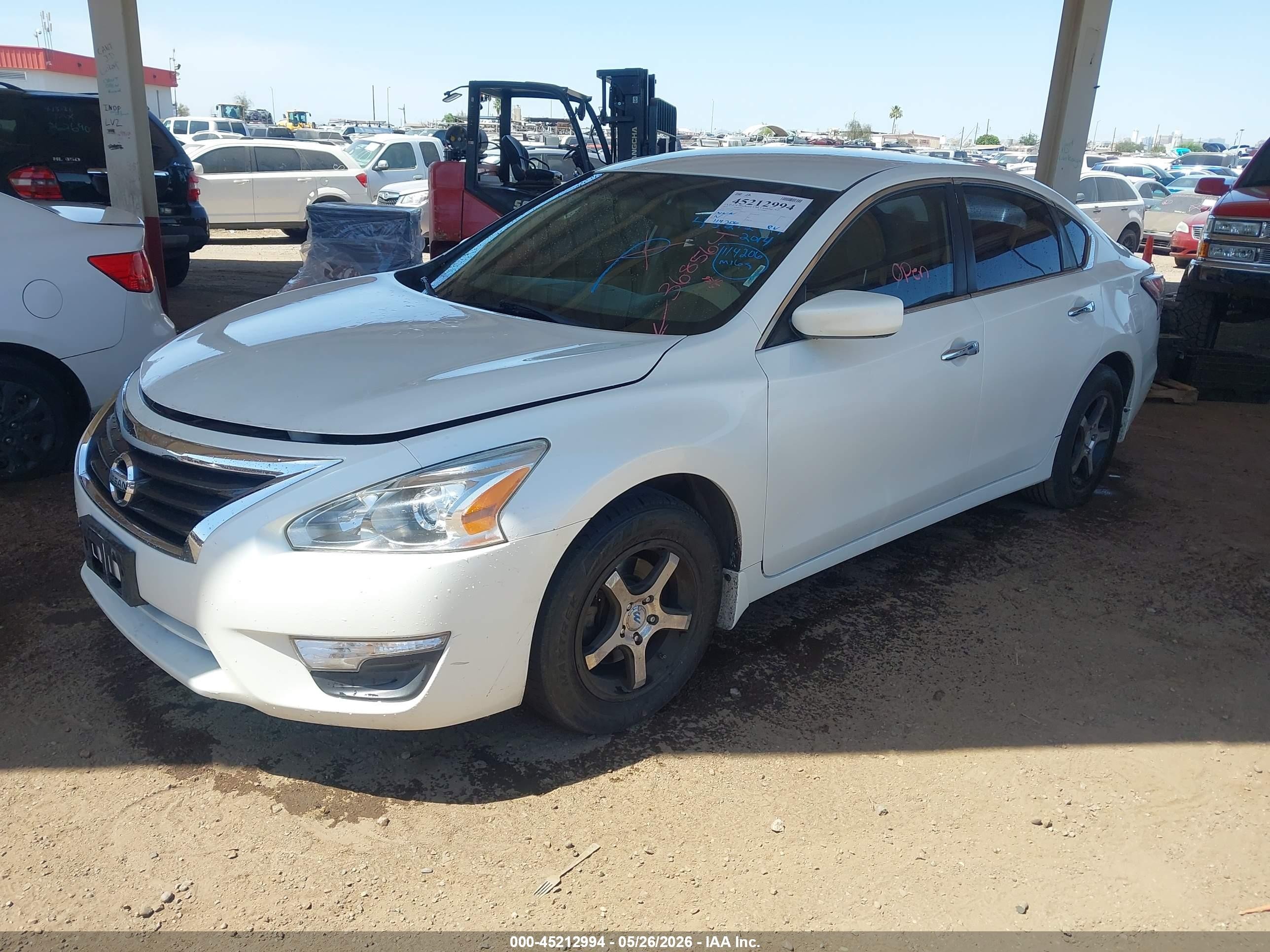 2014 Nissan Altima 2.5 S Белый vin: 1N4AL3AP8EN368564
