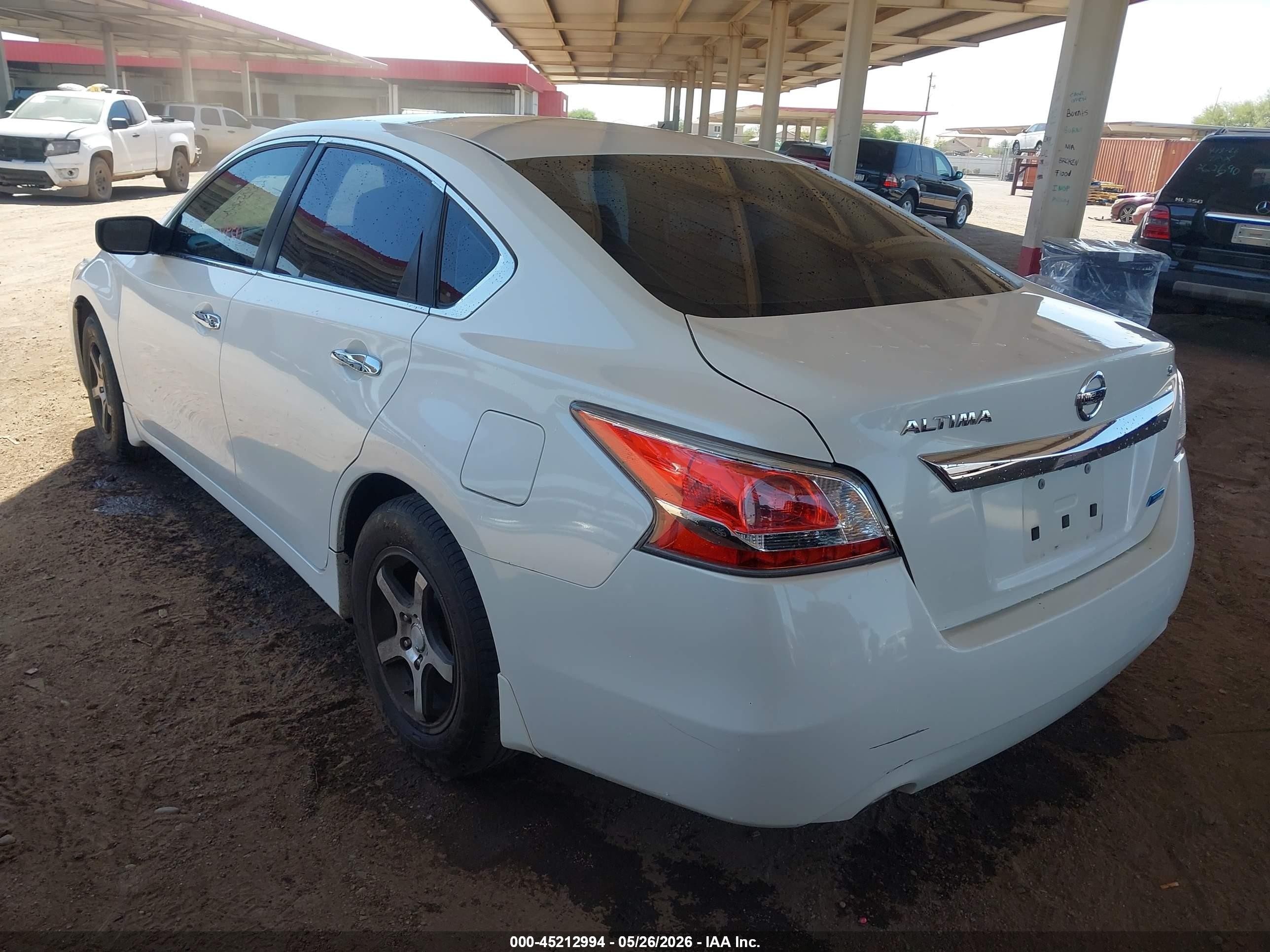 2014 Nissan Altima 2.5 S Белый vin: 1N4AL3AP8EN368564