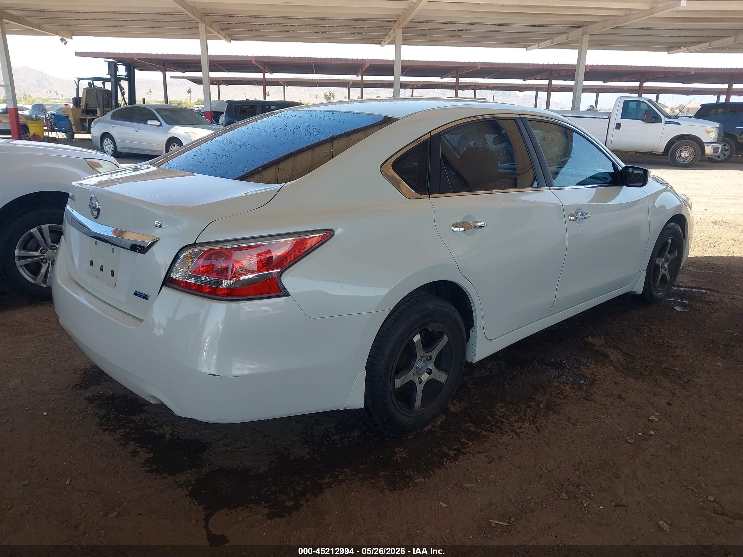 2014 Nissan Altima 2.5 S Белый vin: 1N4AL3AP8EN368564