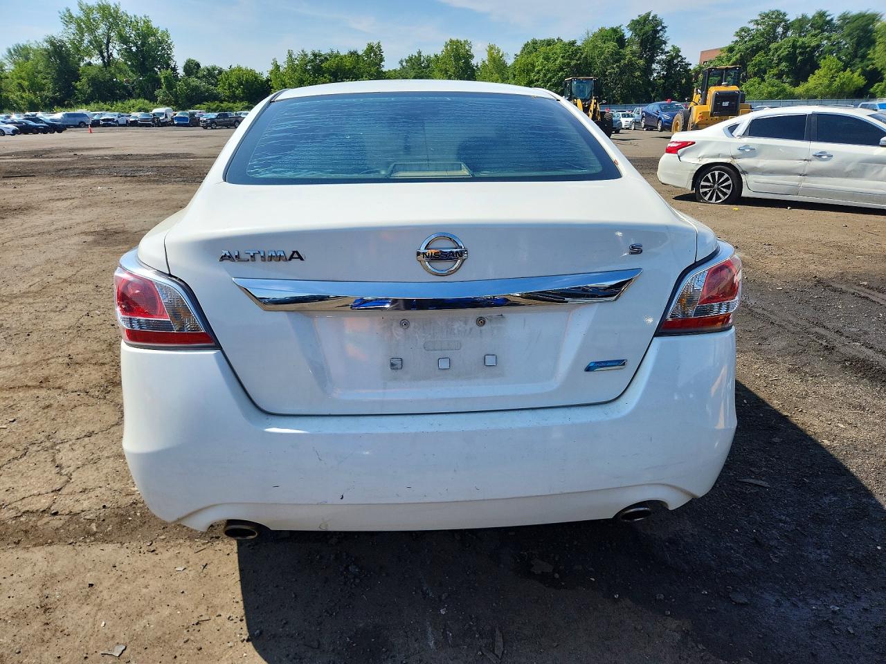 2014 Nissan Altima 2.5 S White vin: 1N4AL3AP8EN369942