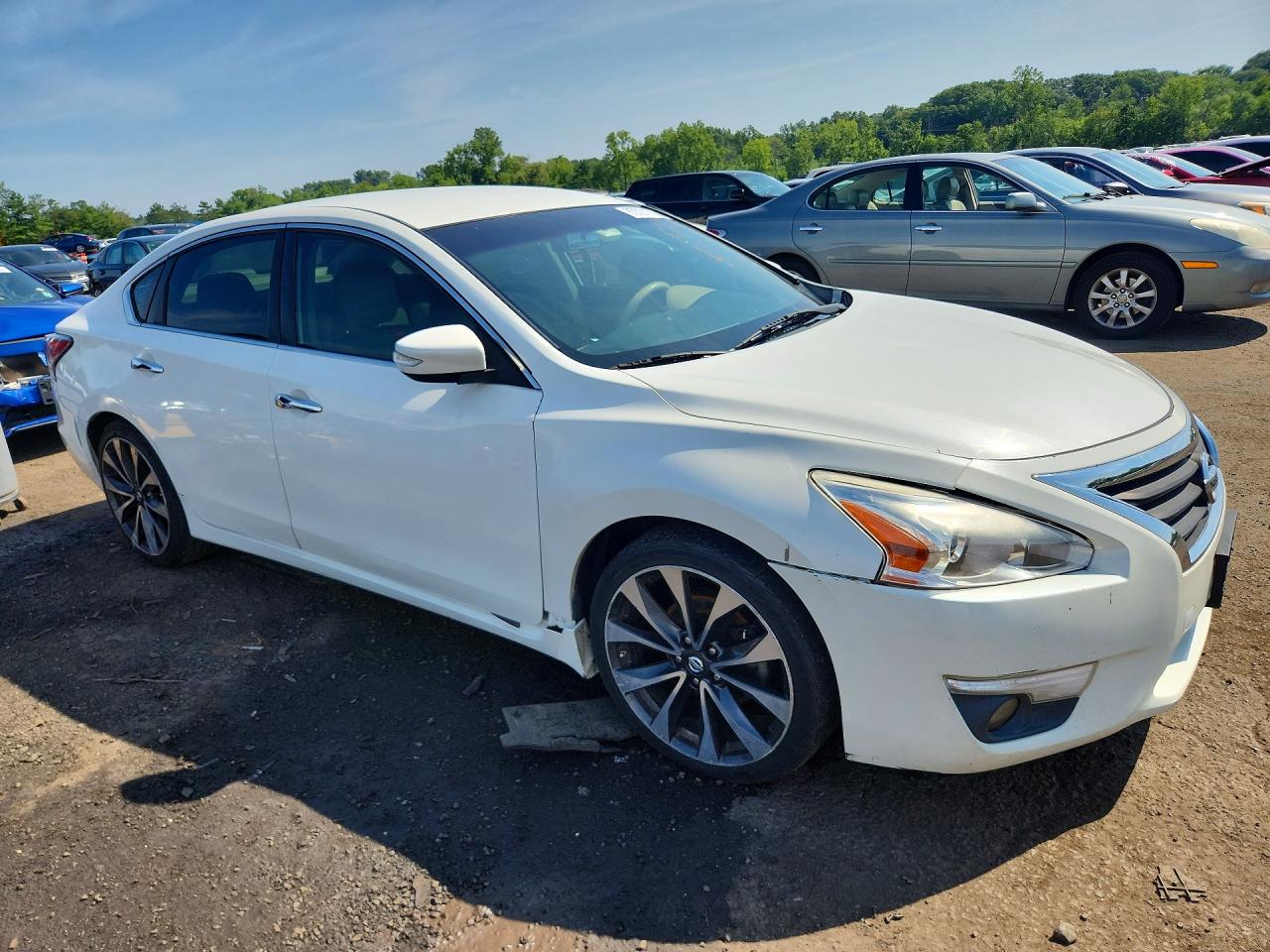 2014 Nissan Altima 2.5 S White vin: 1N4AL3AP8EN369942