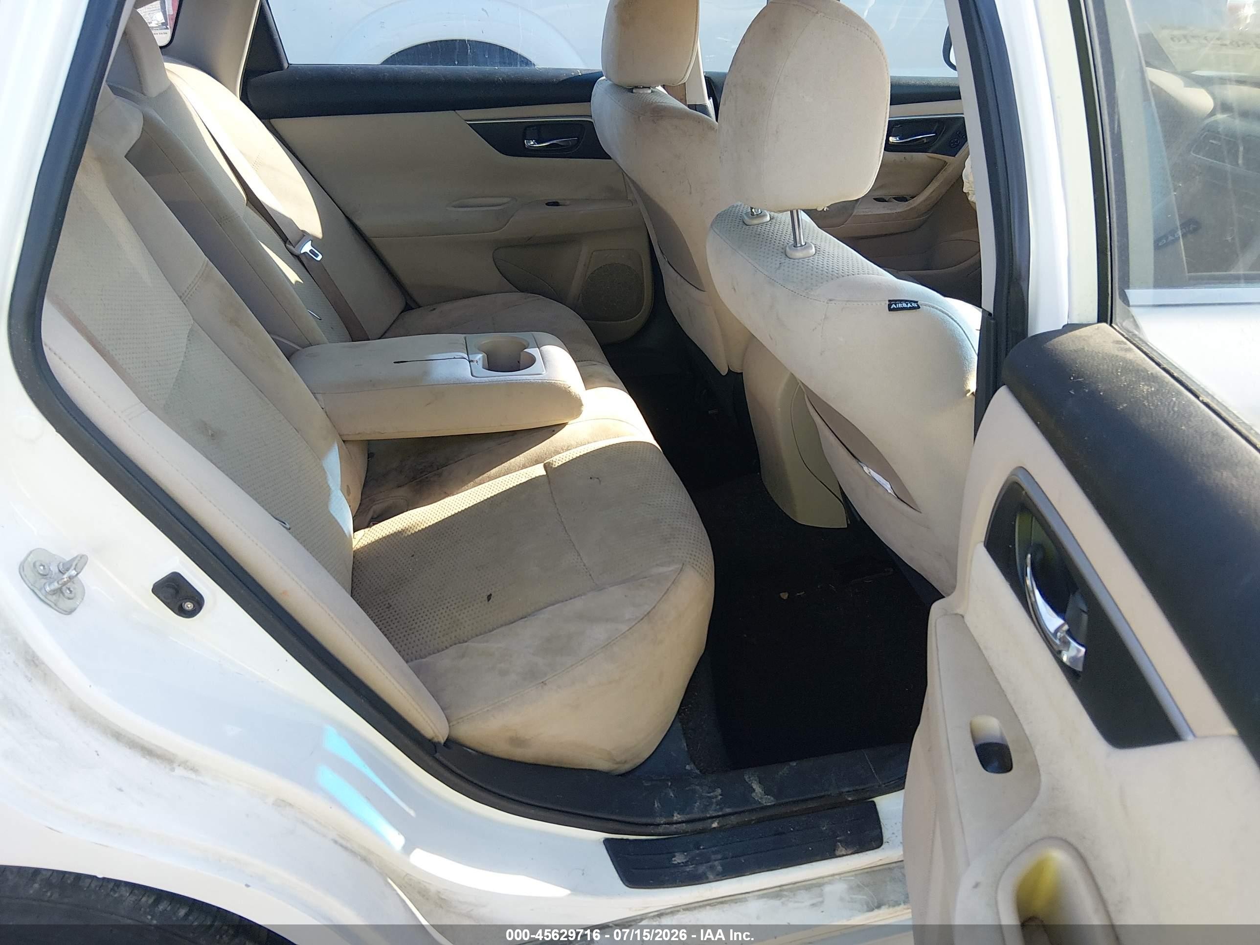2015 Nissan Altima 2.5 S White vin: 1N4AL3AP8FC104774