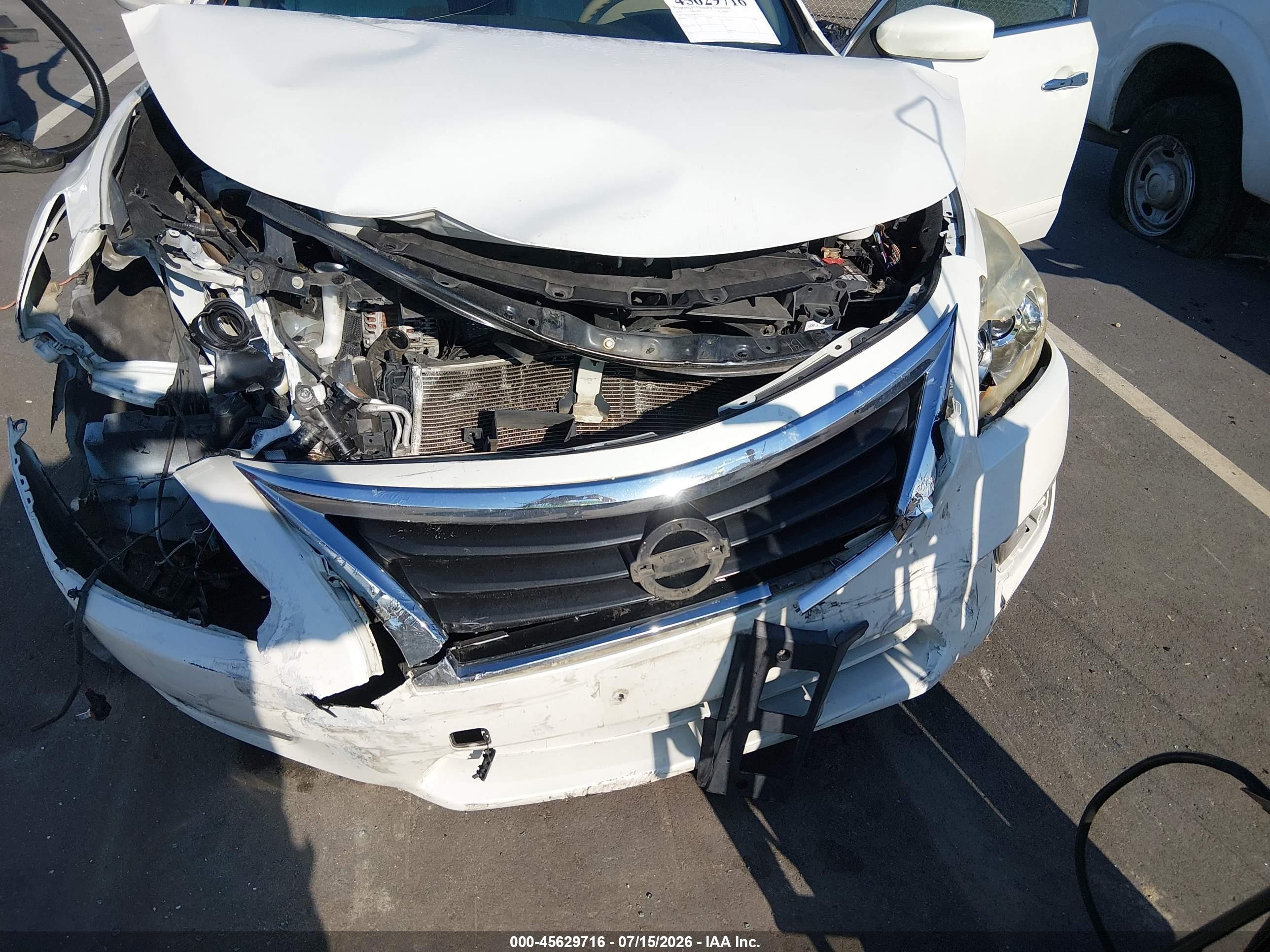 2015 Nissan Altima 2.5 S White vin: 1N4AL3AP8FC104774