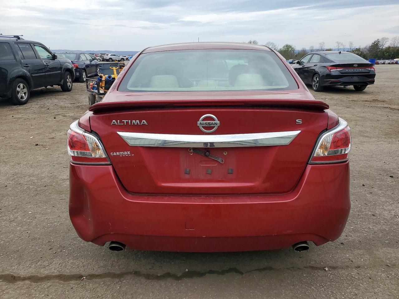 2015 Nissan Altima 2.5 S Red vin: 1N4AL3AP8FC108632