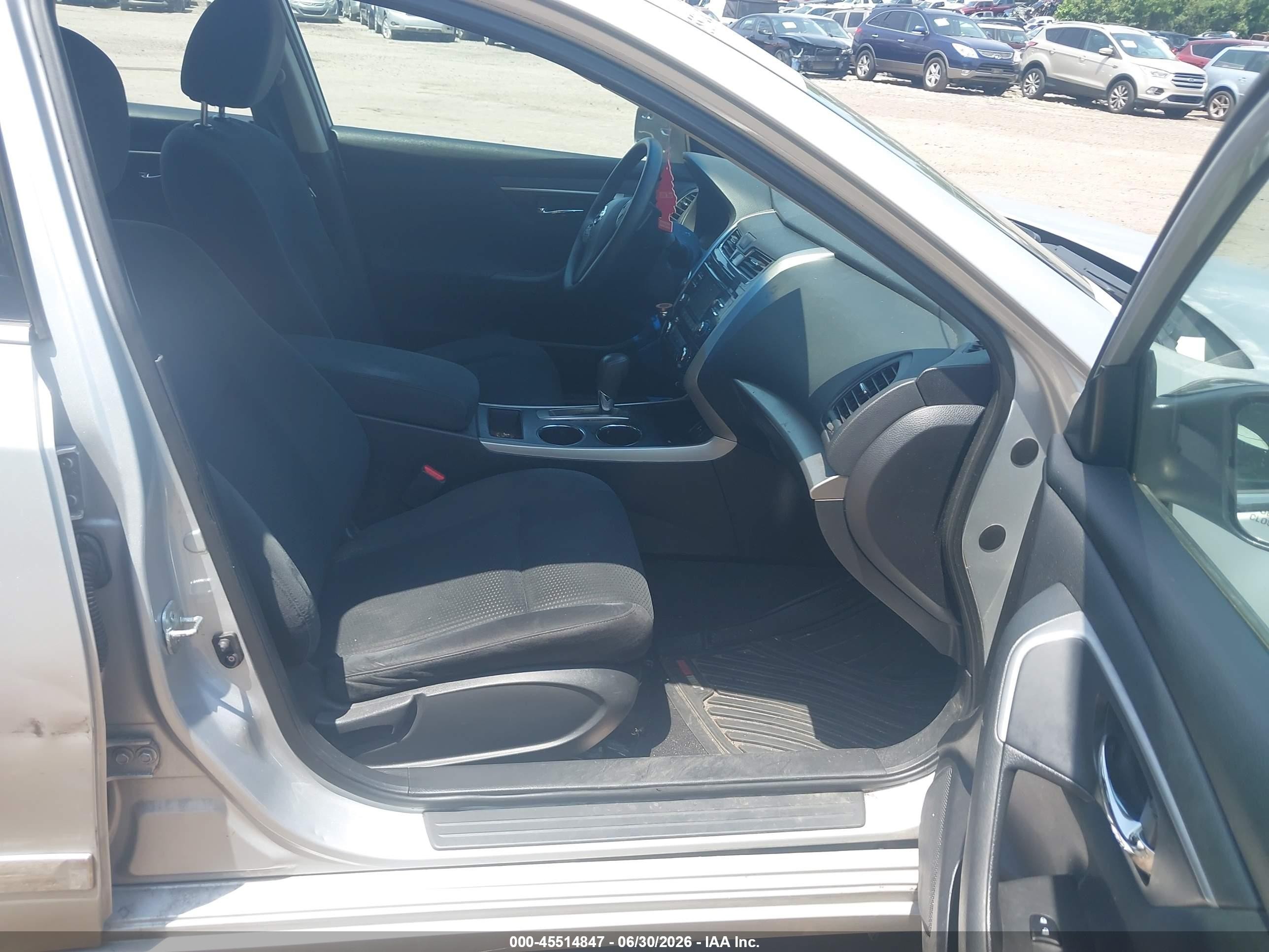 2015 Nissan Altima 2.5 S Silver vin: 1N4AL3AP8FC110929