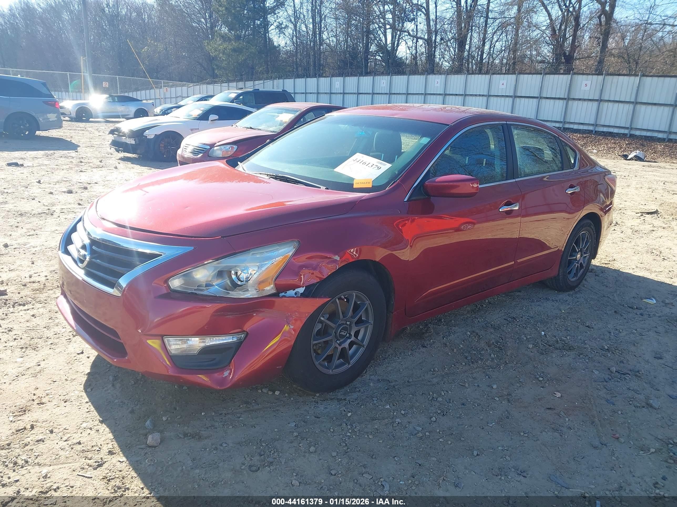 2015 Nissan Altima 2.5 S Red vin: 1N4AL3AP8FC115161
