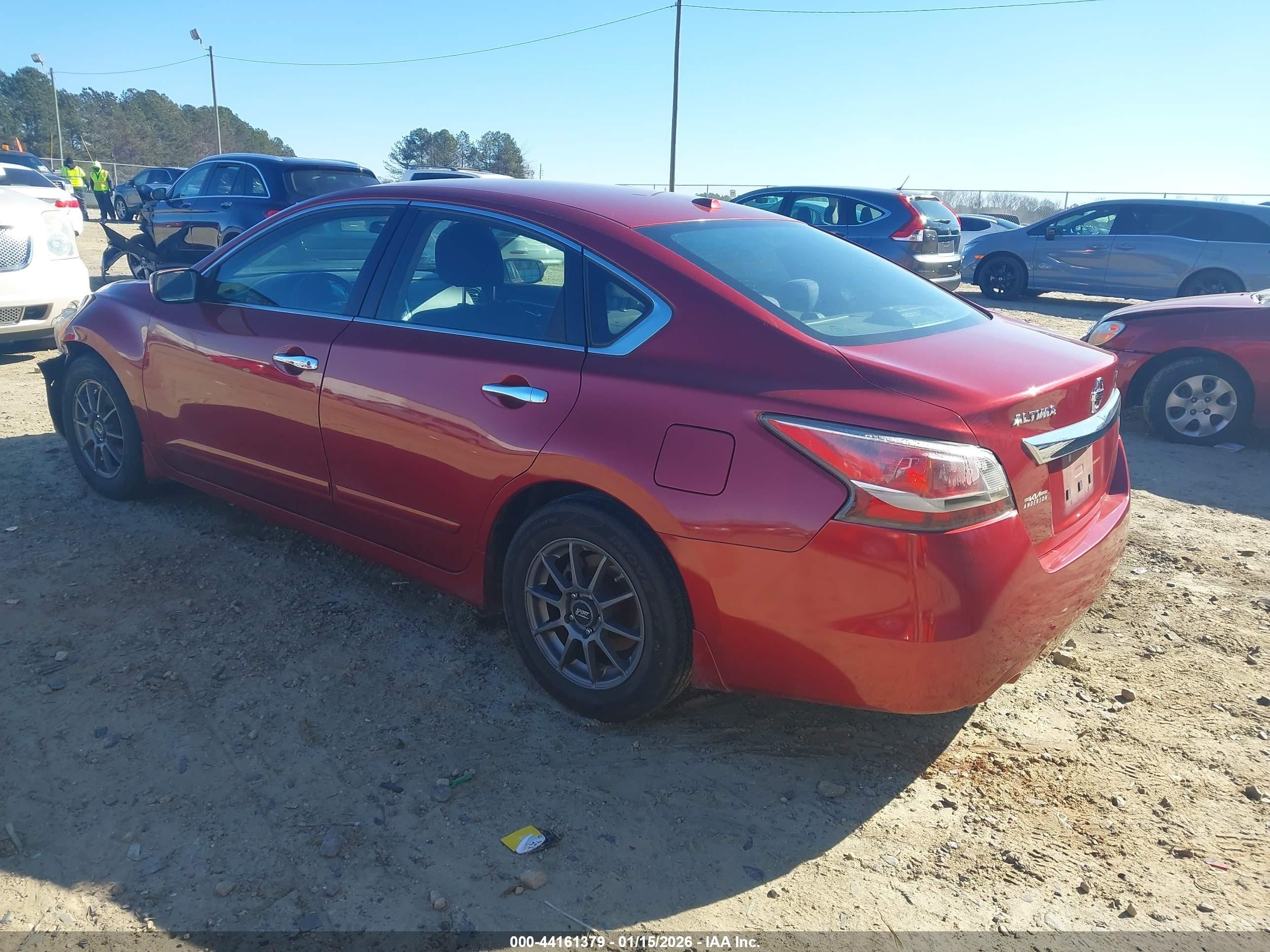 2015 Nissan Altima 2.5 S Red vin: 1N4AL3AP8FC115161