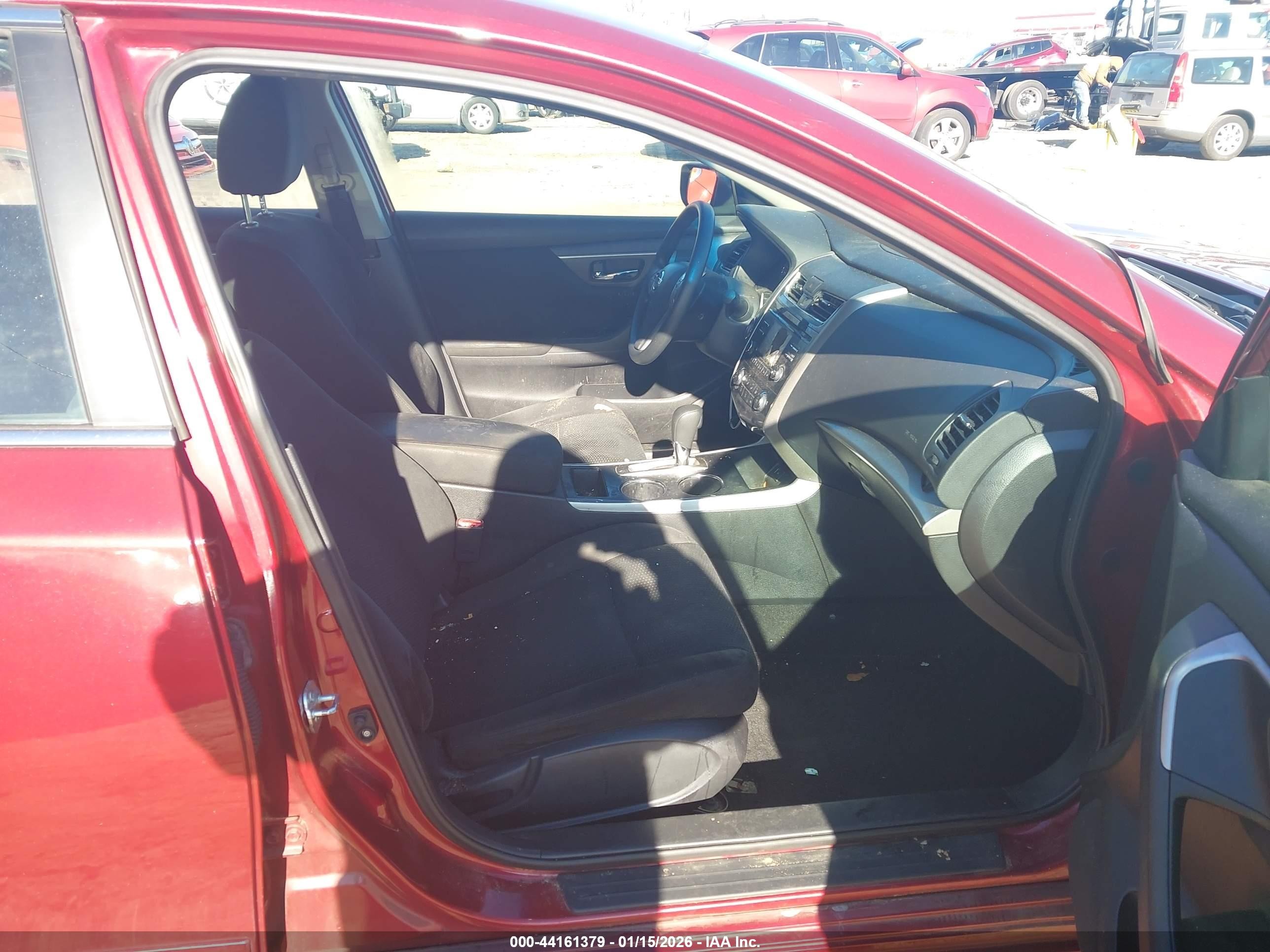 2015 Nissan Altima 2.5 S Red vin: 1N4AL3AP8FC115161