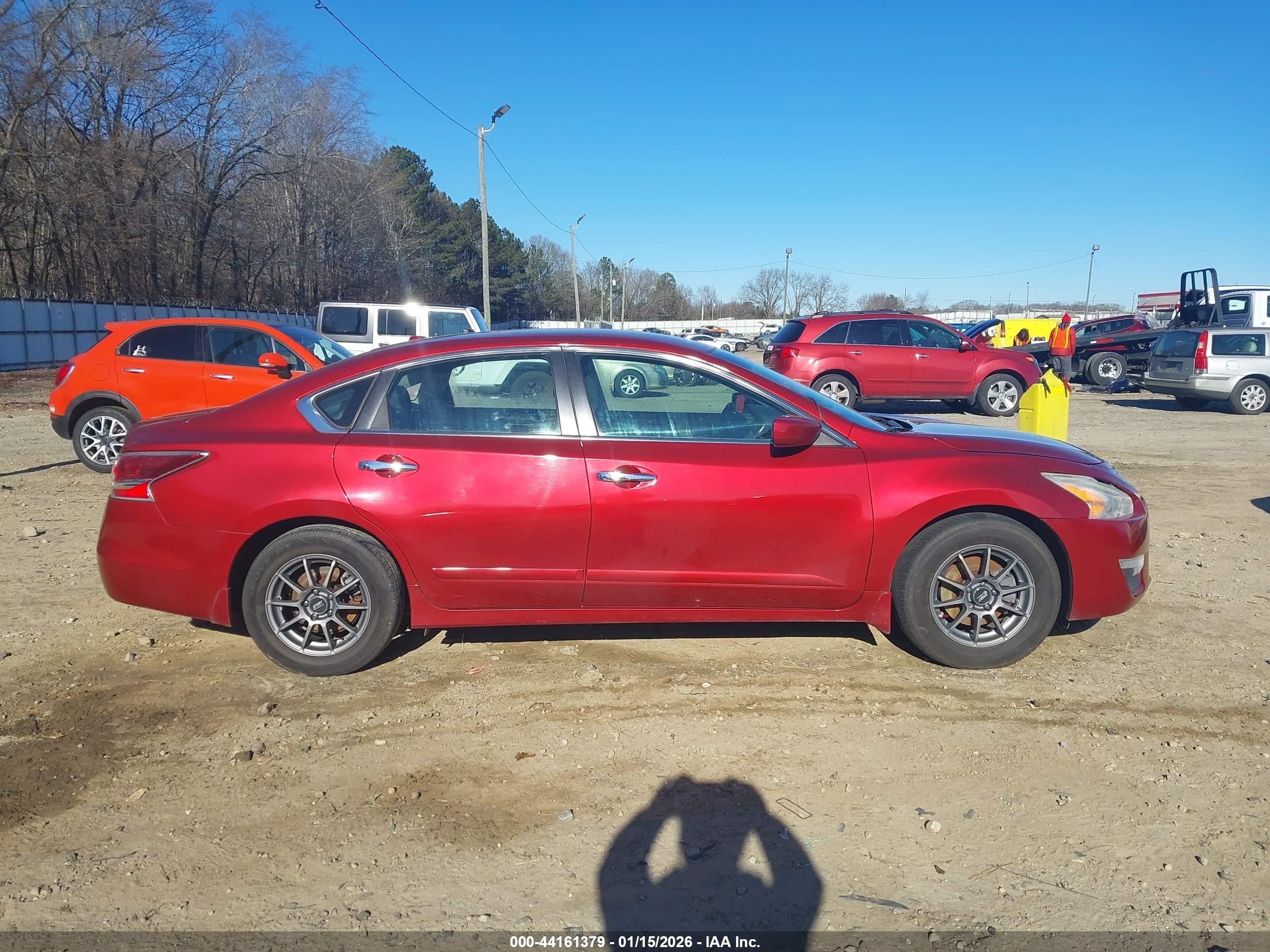 2015 Nissan Altima 2.5 S Red vin: 1N4AL3AP8FC115161