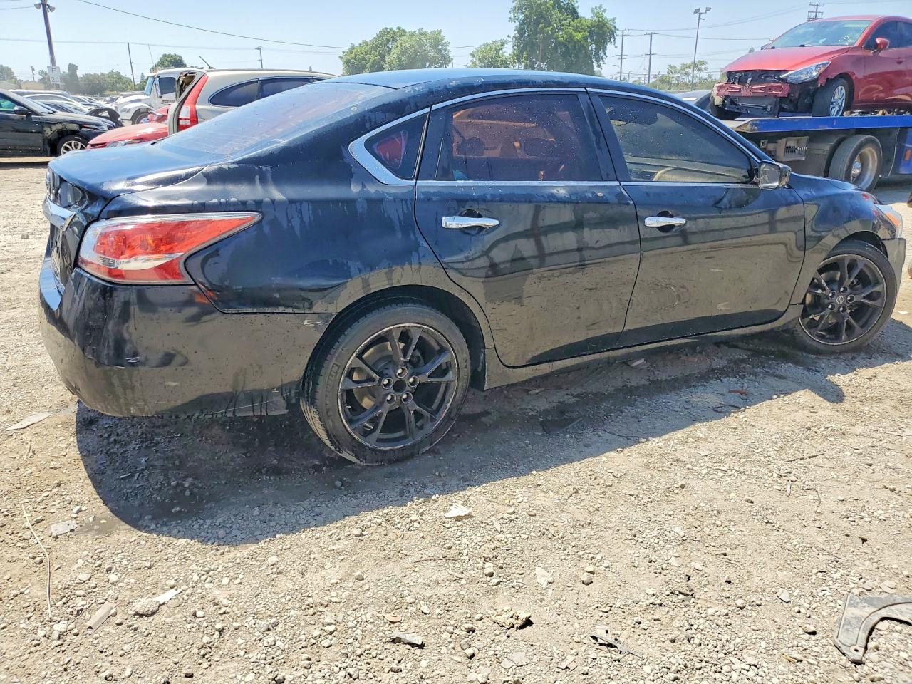 2015 Nissan Altima 2.5 S Черный vin: 1N4AL3AP8FC122613