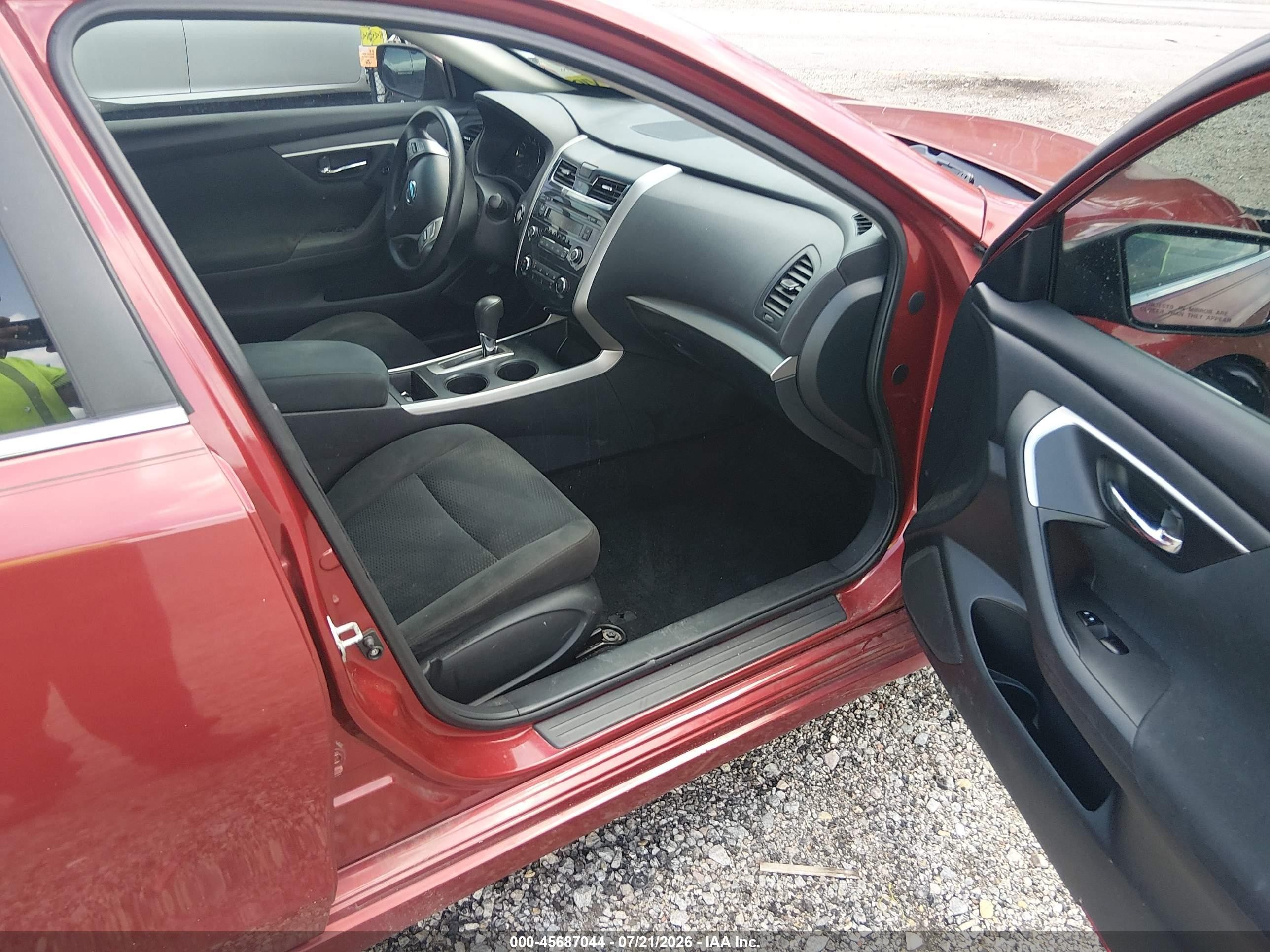 2015 Nissan Altima 2.5 S Red vin: 1N4AL3AP8FC126743