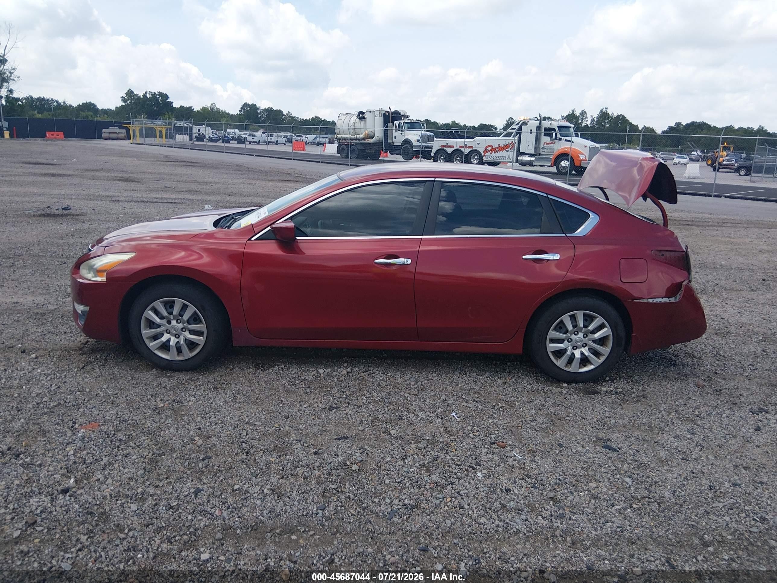 2015 Nissan Altima 2.5 S Red vin: 1N4AL3AP8FC126743