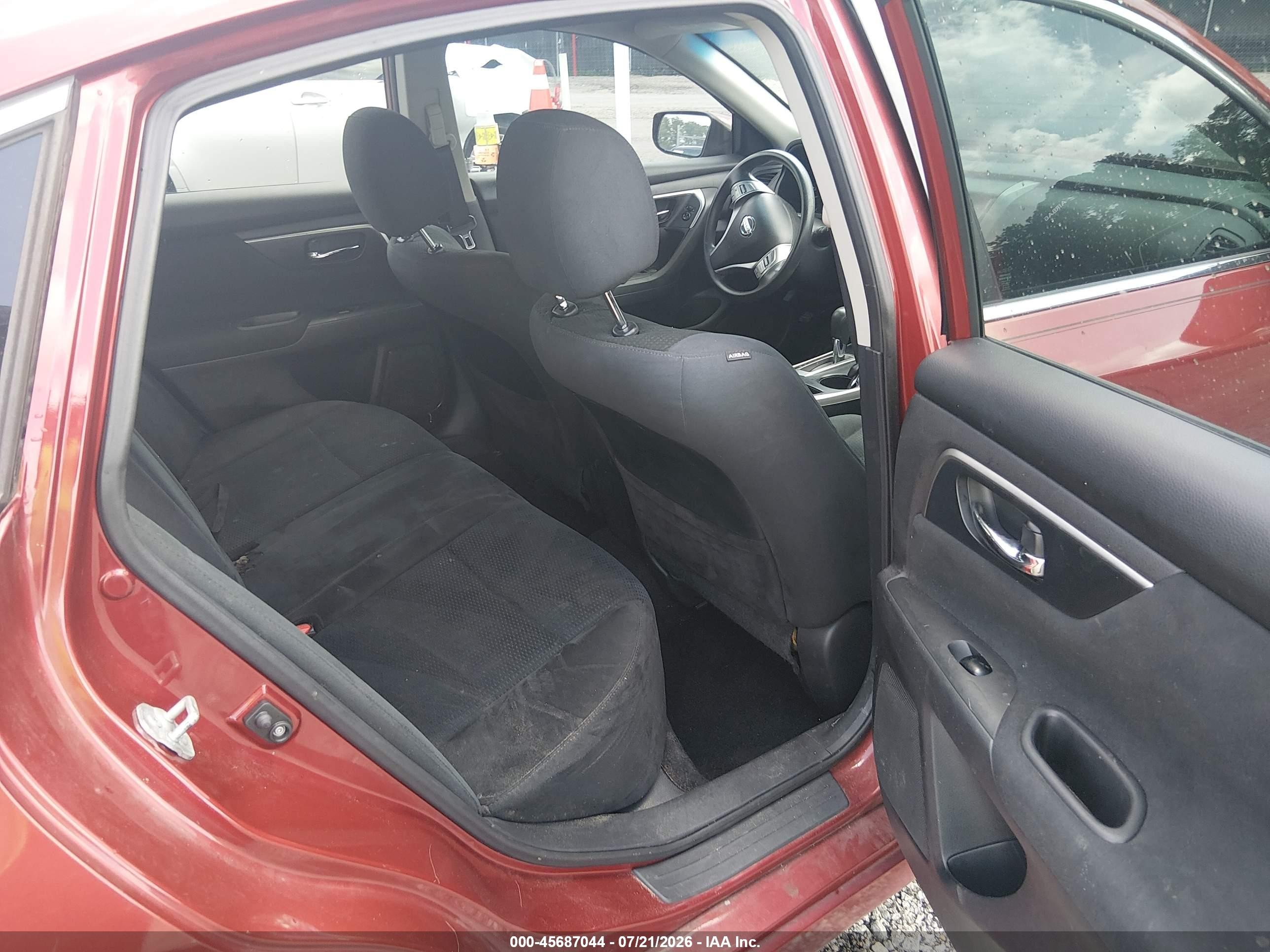 2015 Nissan Altima 2.5 S Red vin: 1N4AL3AP8FC126743