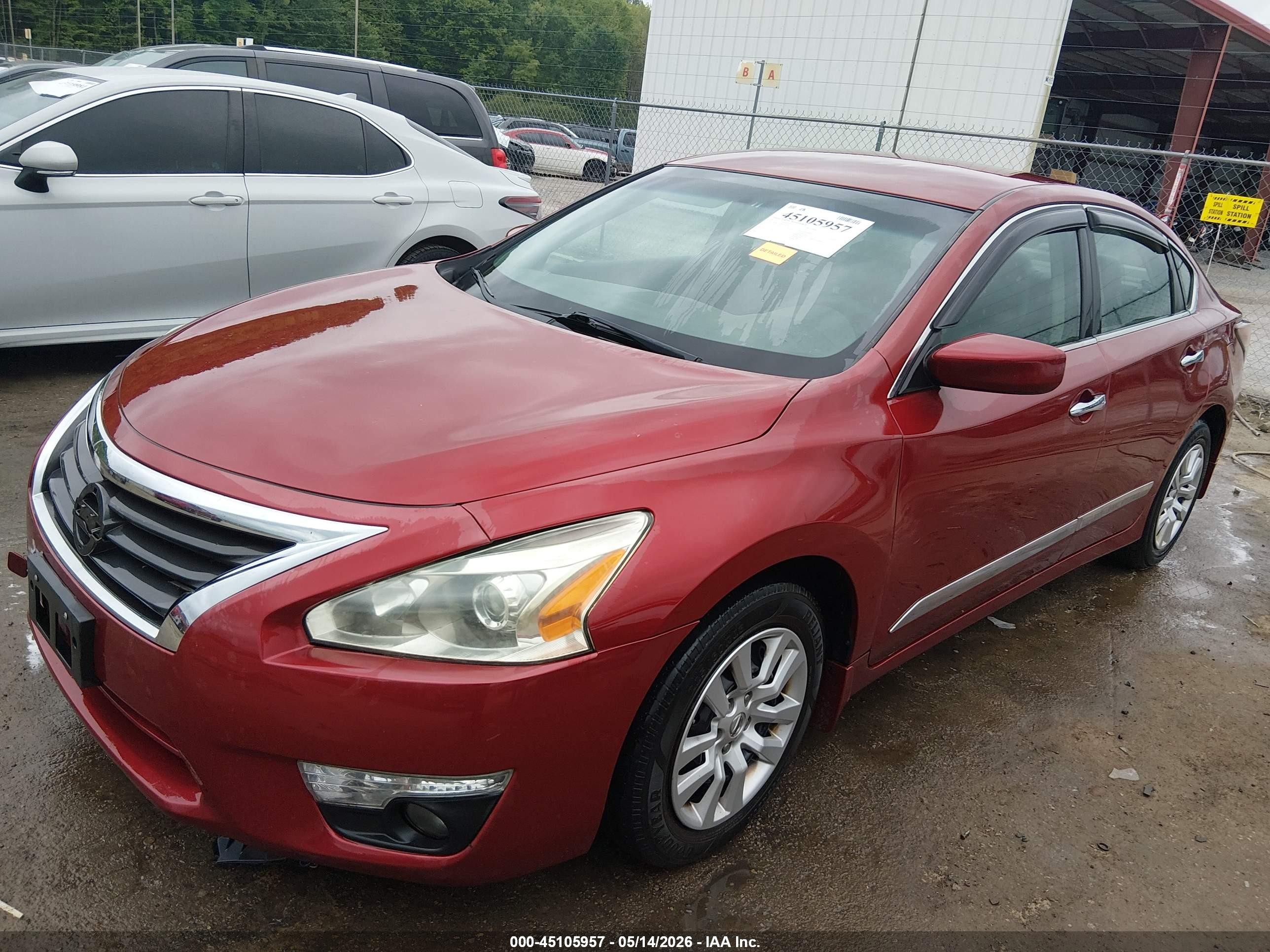 2015 Nissan Altima 2.5 S Red vin: 1N4AL3AP8FC143073