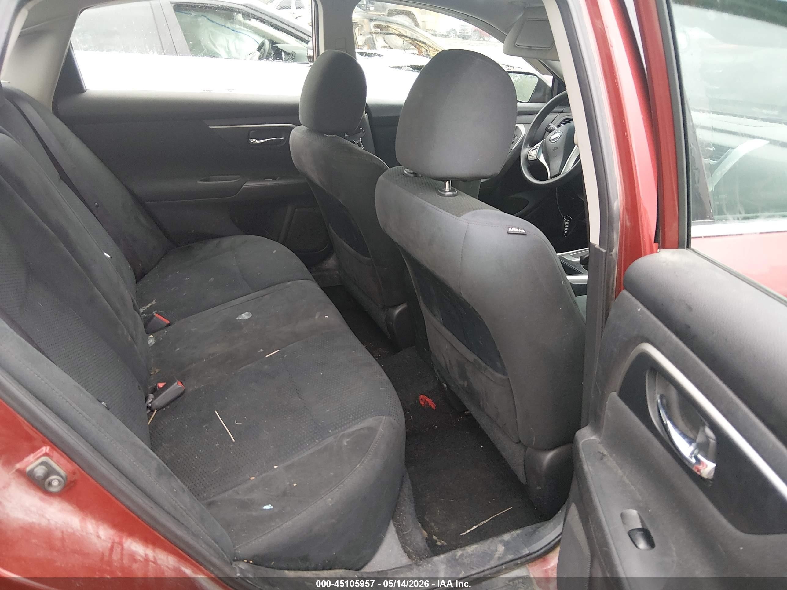 2015 Nissan Altima 2.5 S Red vin: 1N4AL3AP8FC143073