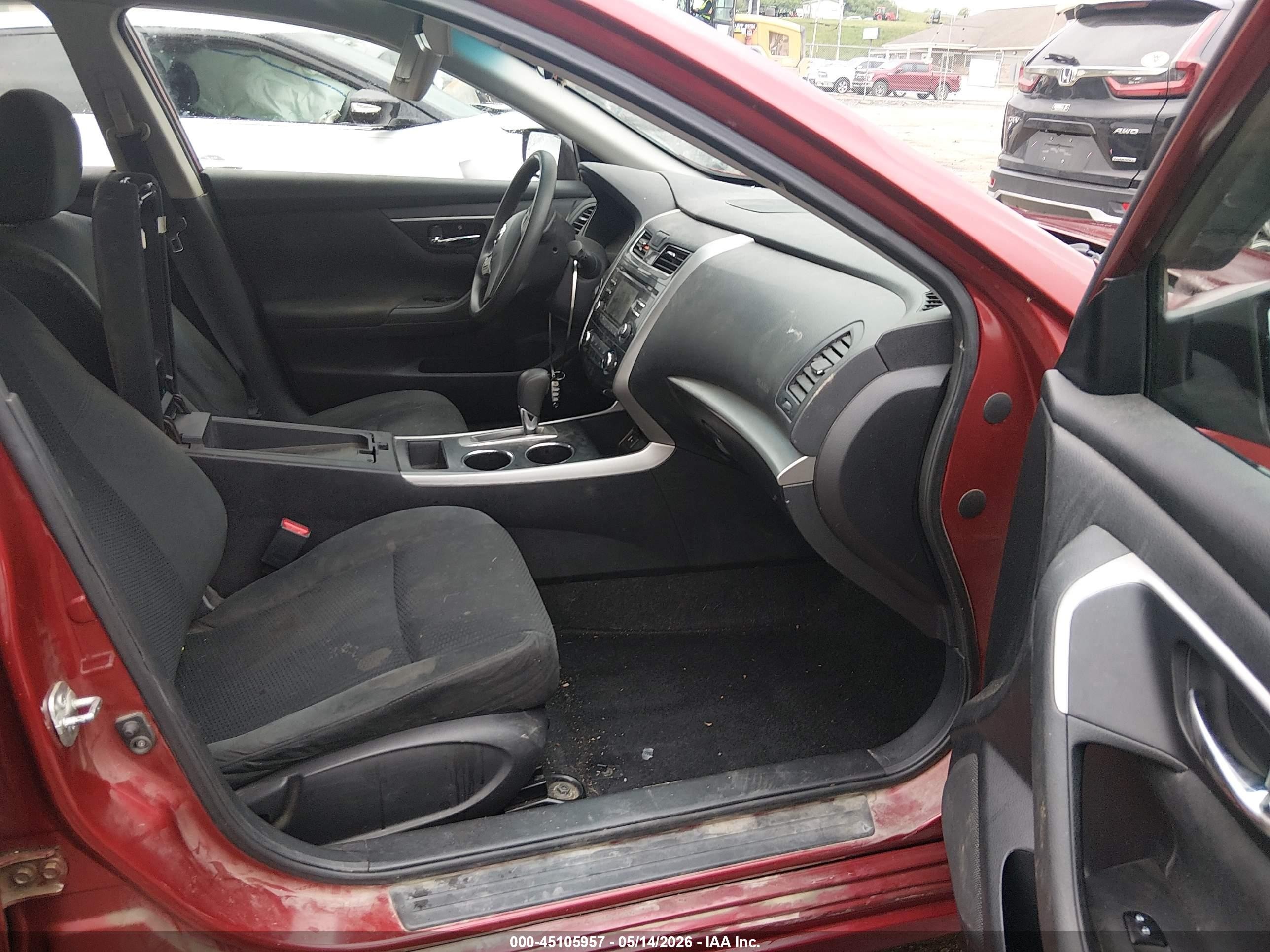 2015 Nissan Altima 2.5 S Red vin: 1N4AL3AP8FC143073