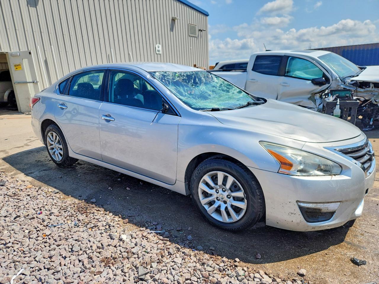 2015 Nissan Altima 2.5 S Silver vin: 1N4AL3AP8FC181158