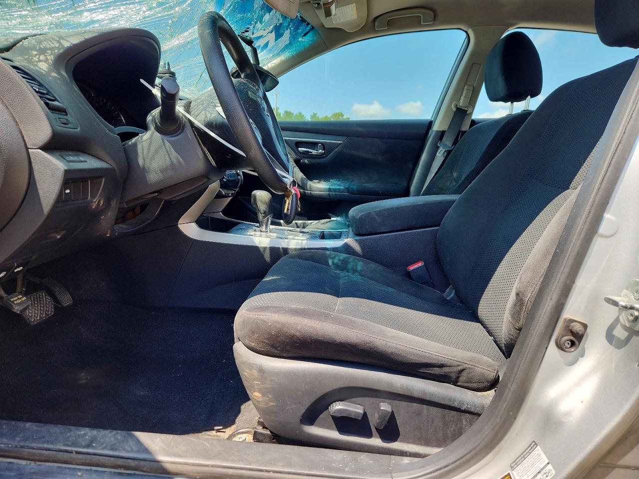 2015 Nissan Altima 2.5 S Silver vin: 1N4AL3AP8FC181158