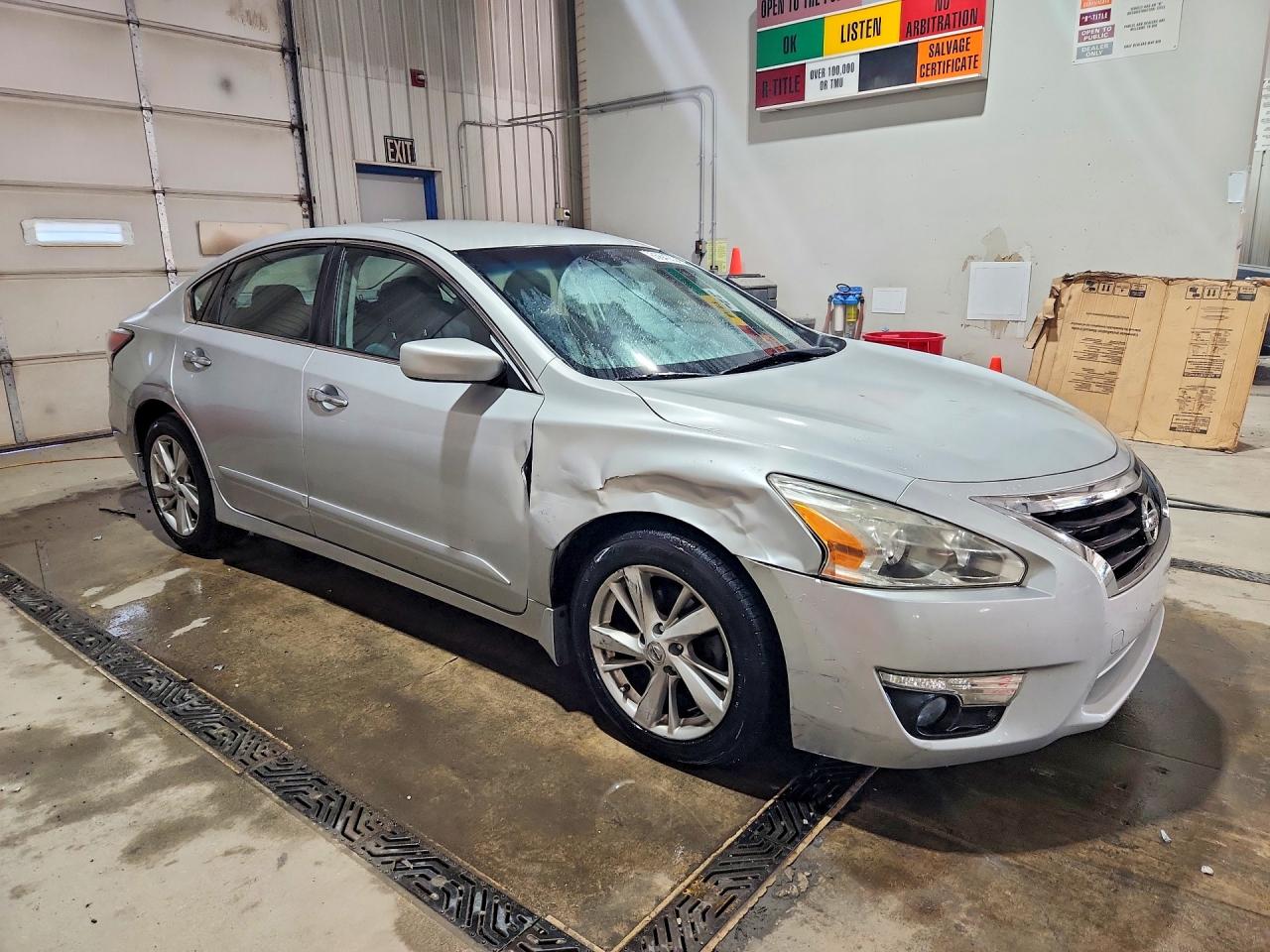 2015 Nissan Altima 2.5 Sv Silver vin: 1N4AL3AP8FC182956