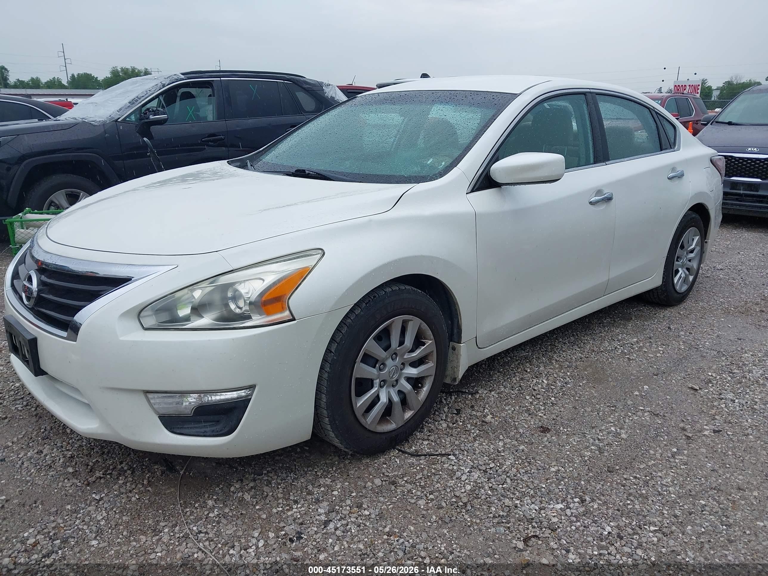 2015 Nissan Altima 2.5 S White vin: 1N4AL3AP8FC191415
