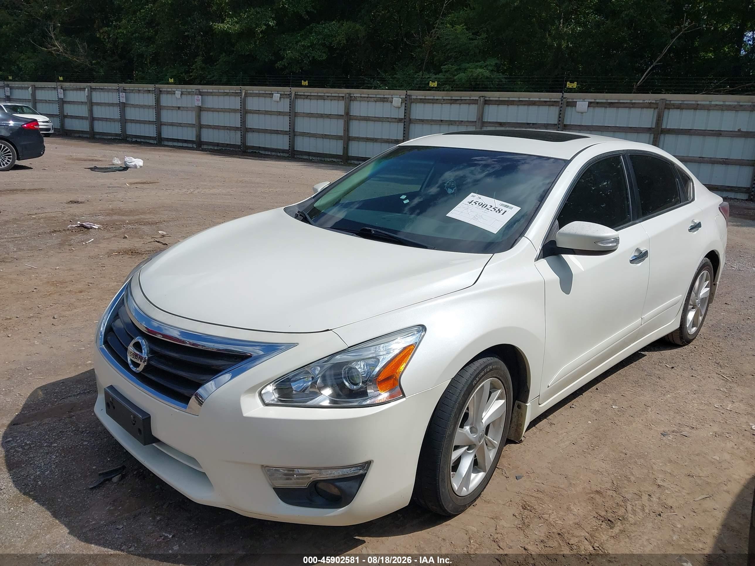 2015 Nissan Altima 2.5 Sv White vin: 1N4AL3AP8FC195383